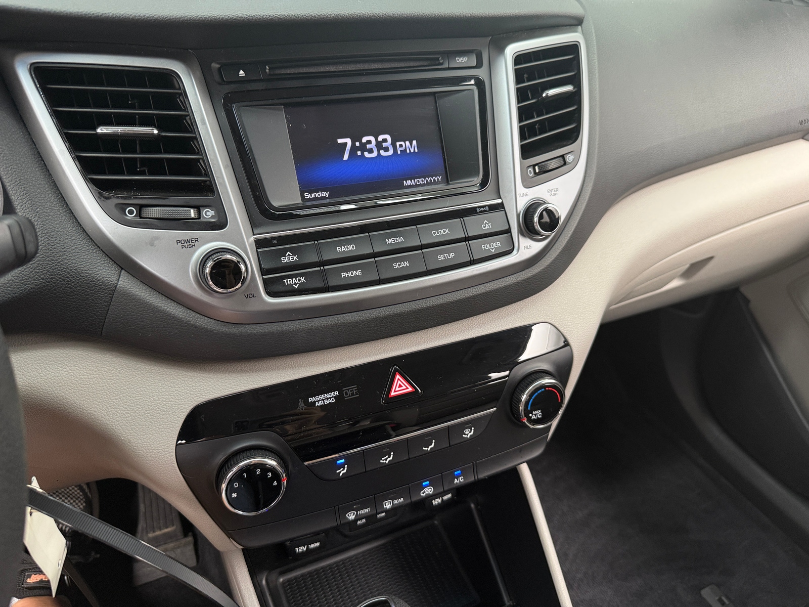 Thumbnail: 2017 Hyundai Tucson - 4