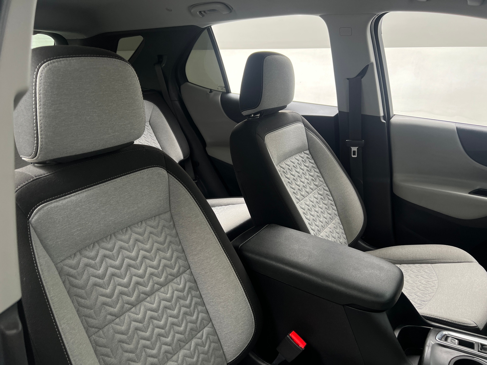 Thumbnail: 2022 Chevrolet Equinox - 2