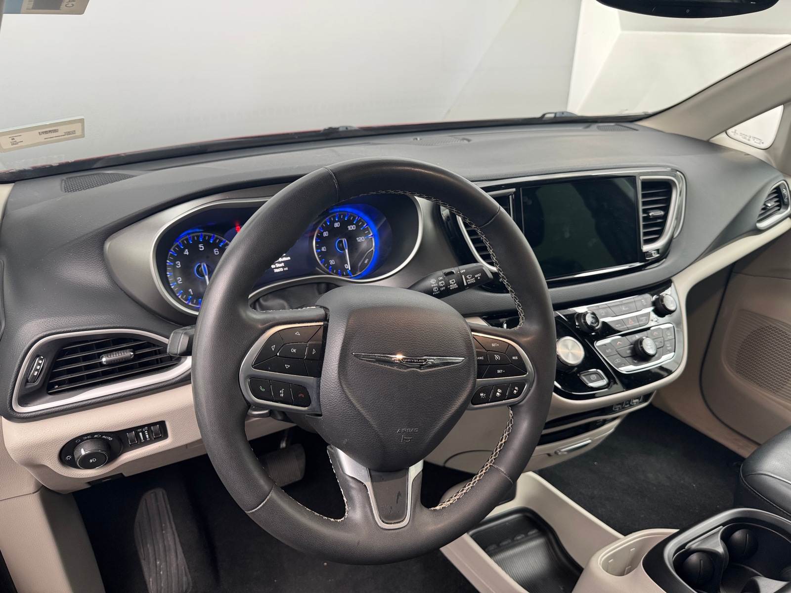 Thumbnail: 2022 Chrysler Pacifica - 2