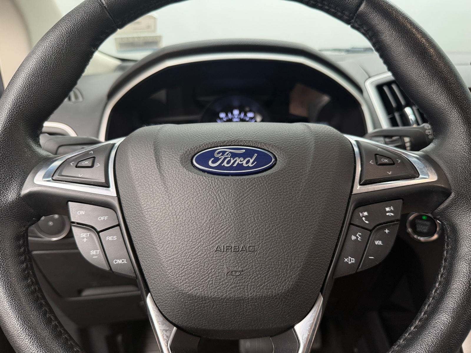 Thumbnail: 2018 Ford Edge - 4
