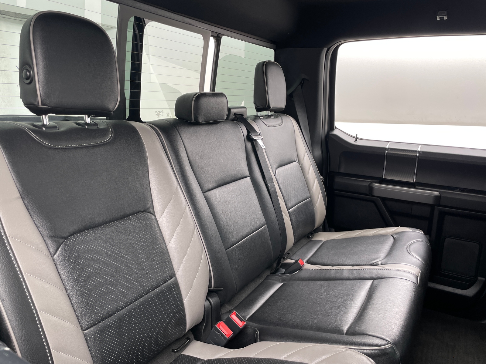 Thumbnail: 2019 Ford Econoline - 6