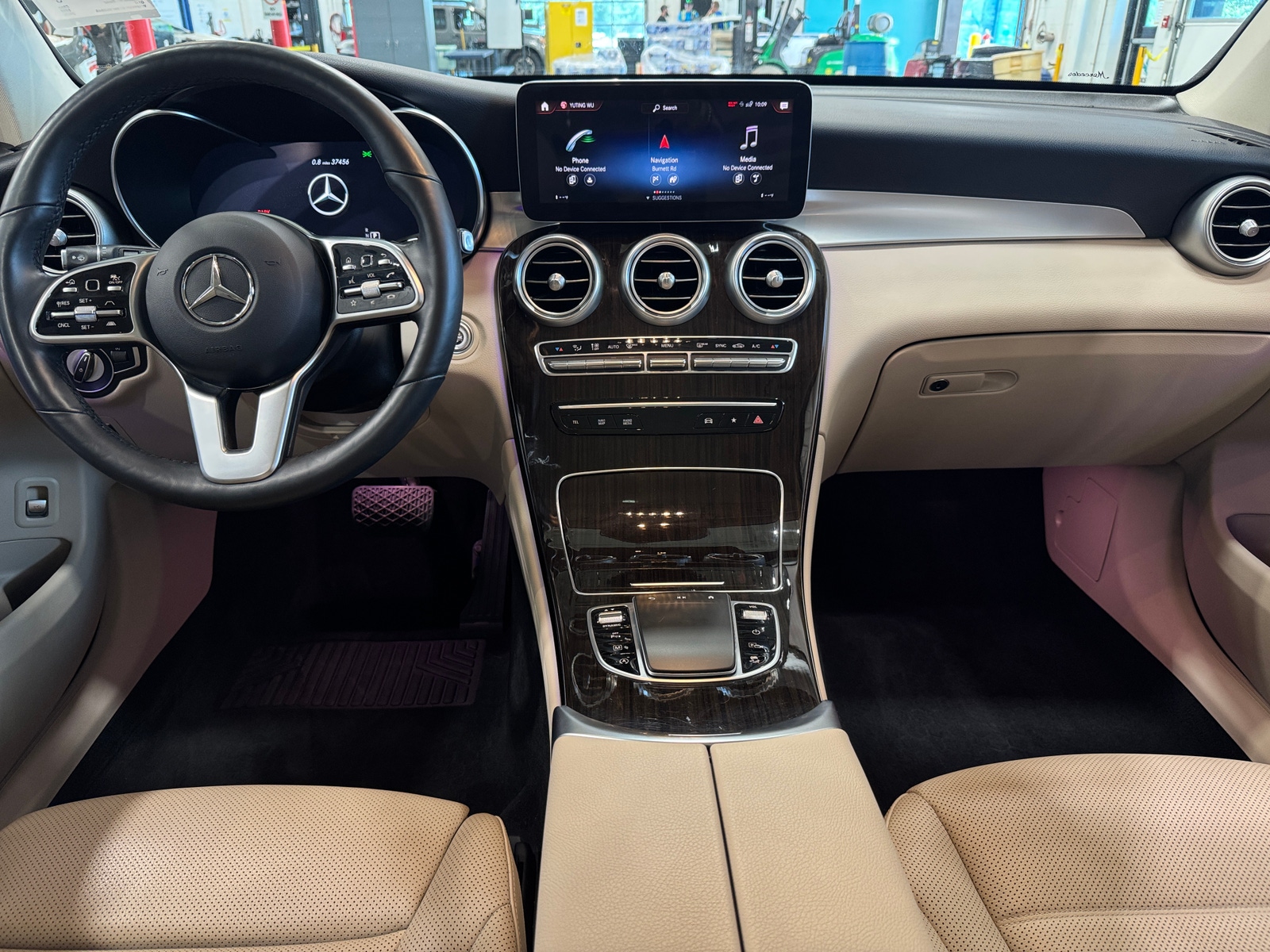 Thumbnail: 2021 Mercedes-Benz GLC - 2