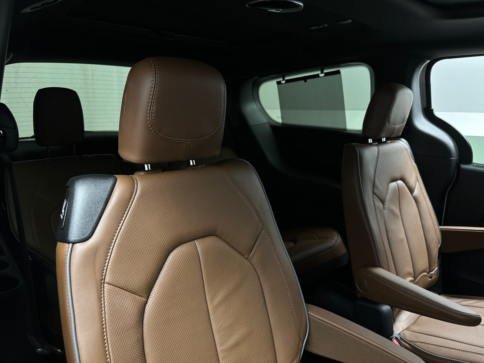 Thumbnail: 2021 Chrysler Pacifica - 5