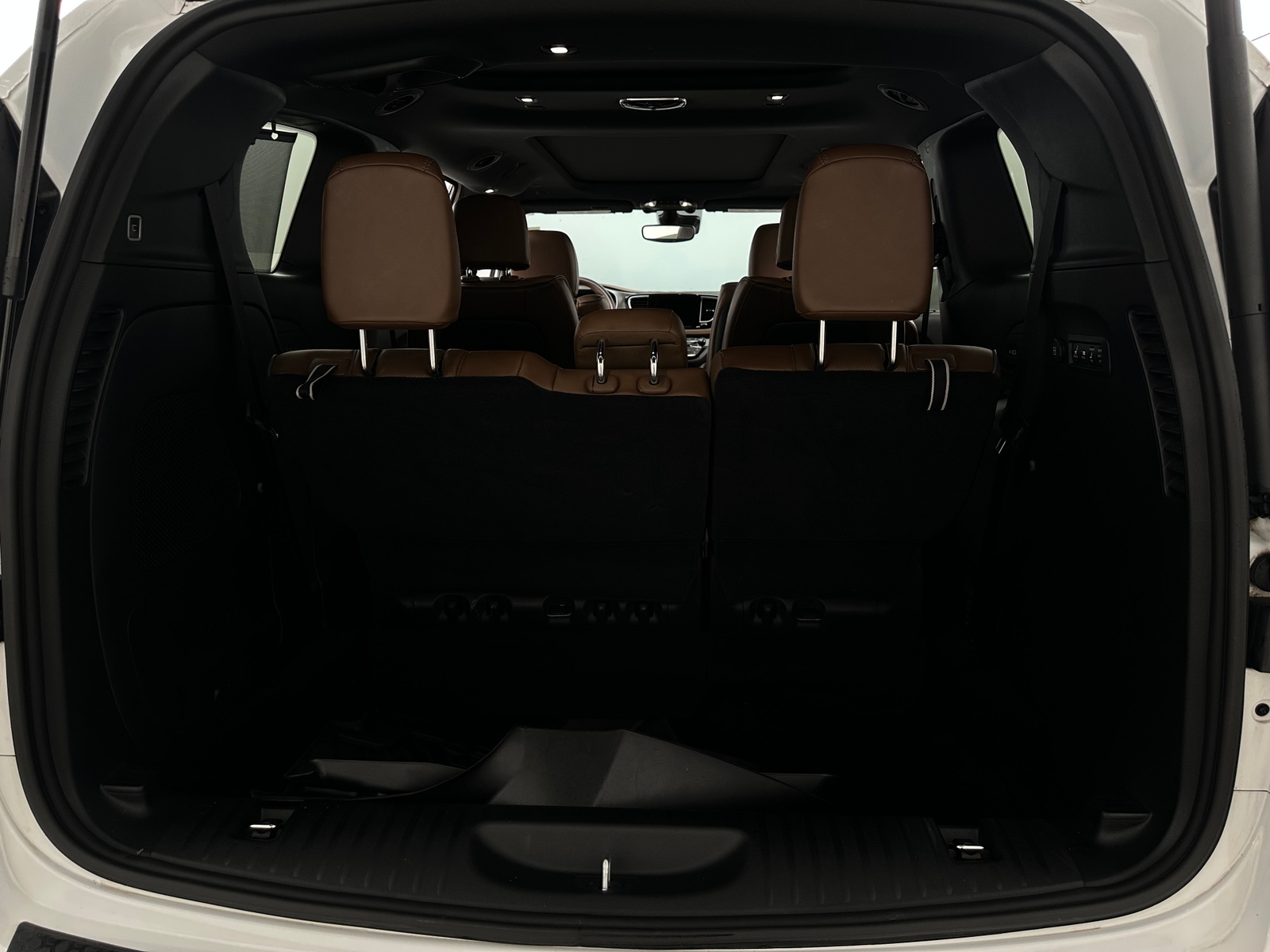 Thumbnail: 2021 Chrysler Pacifica - 6