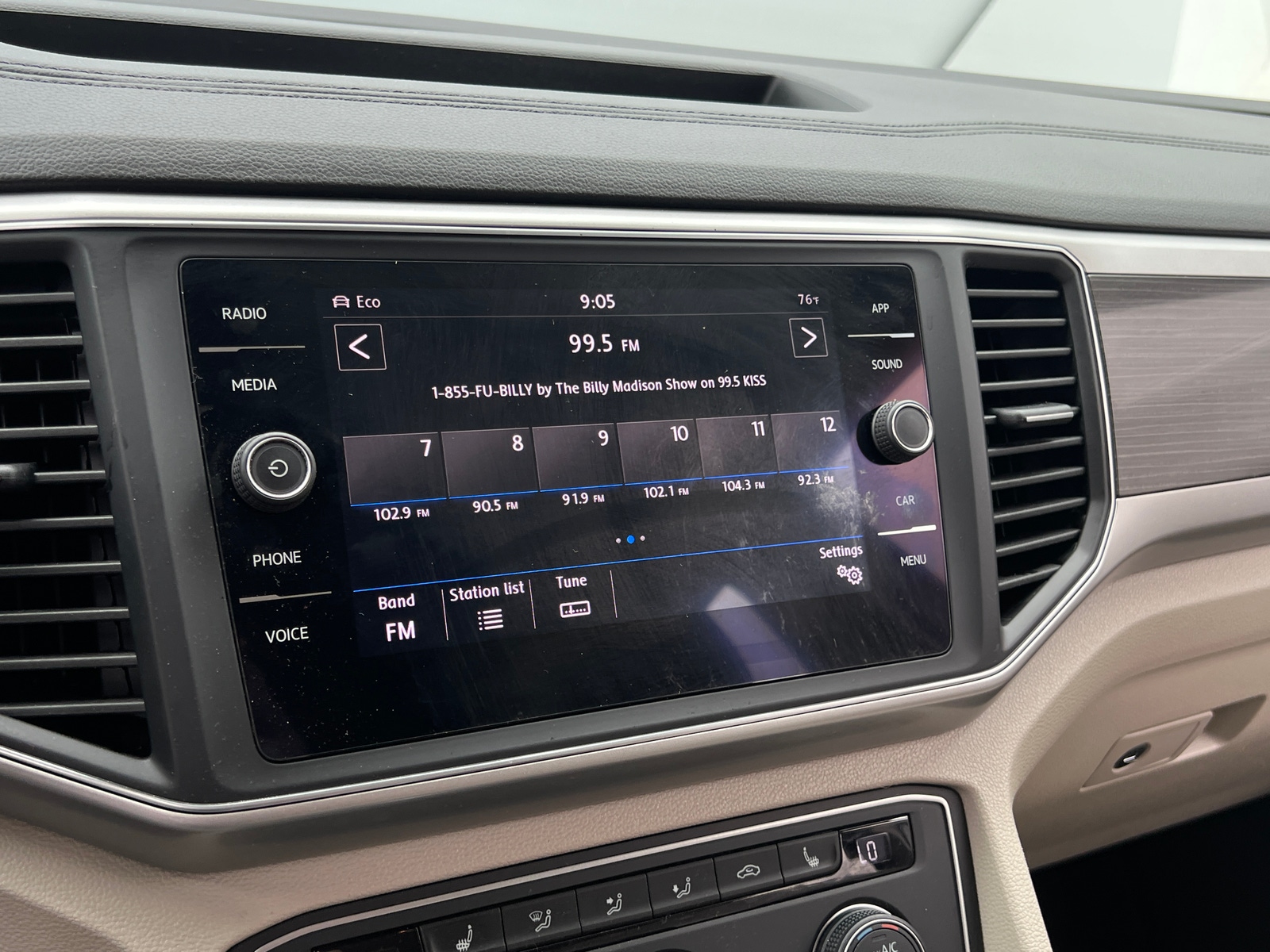 Thumbnail: 2018 Volkswagen Atlas - 3