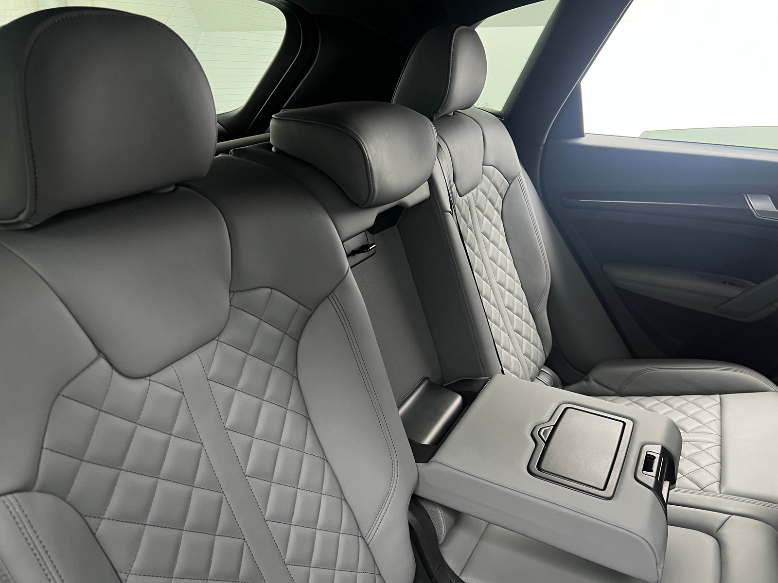 Thumbnail: 2018 Audi SQ5 - 5