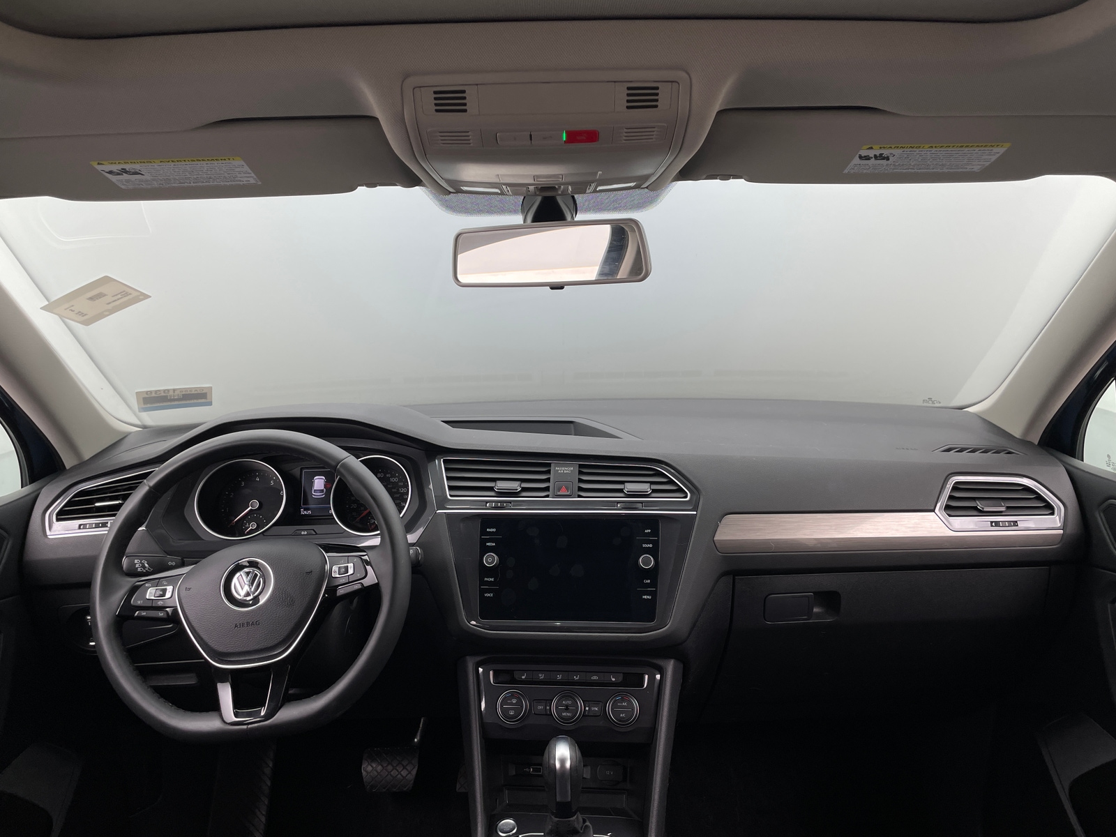 Thumbnail: 2020 Volkswagen Tiguan - 2