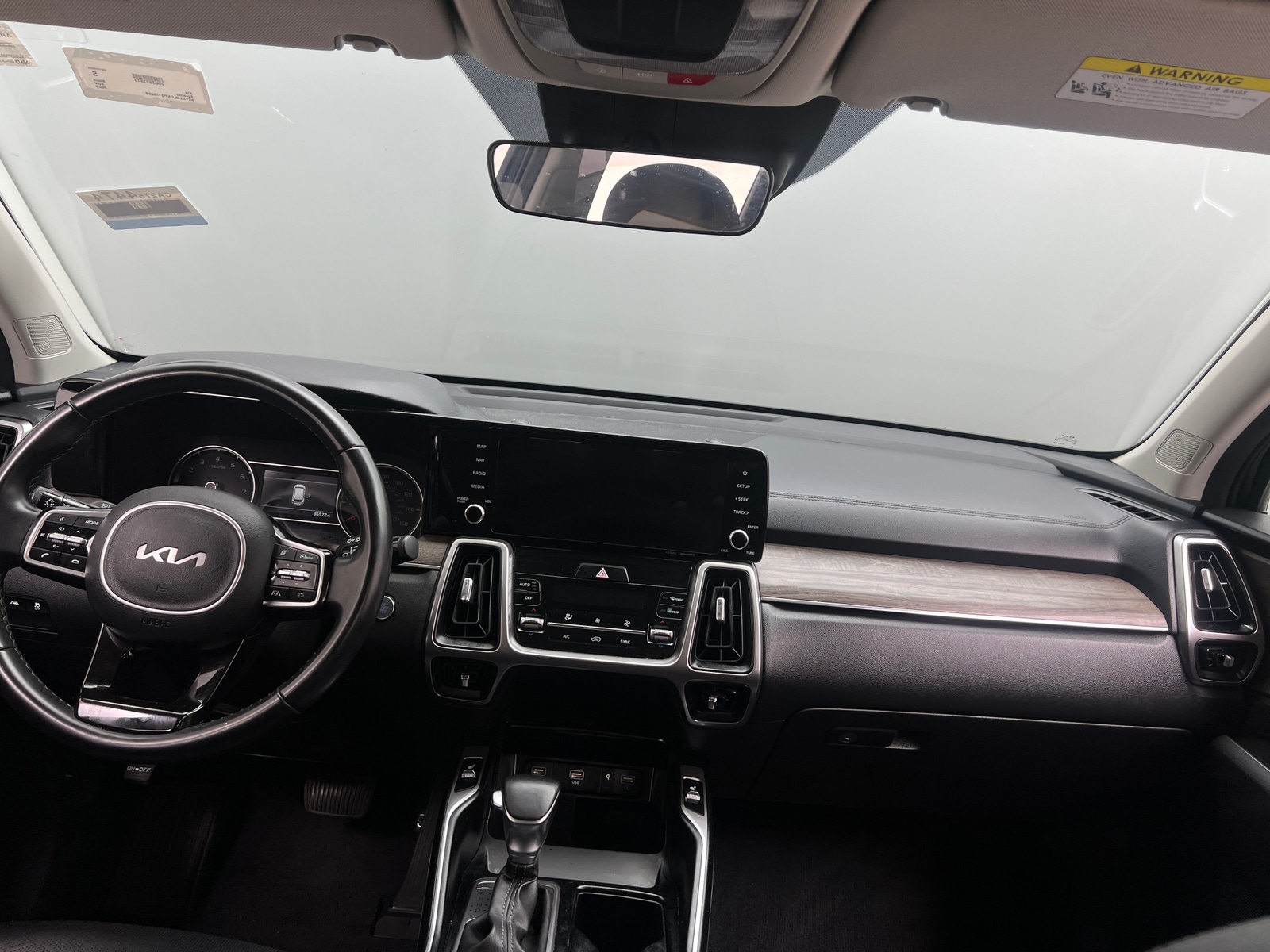 Thumbnail: 2023 Kia Sorento - 2