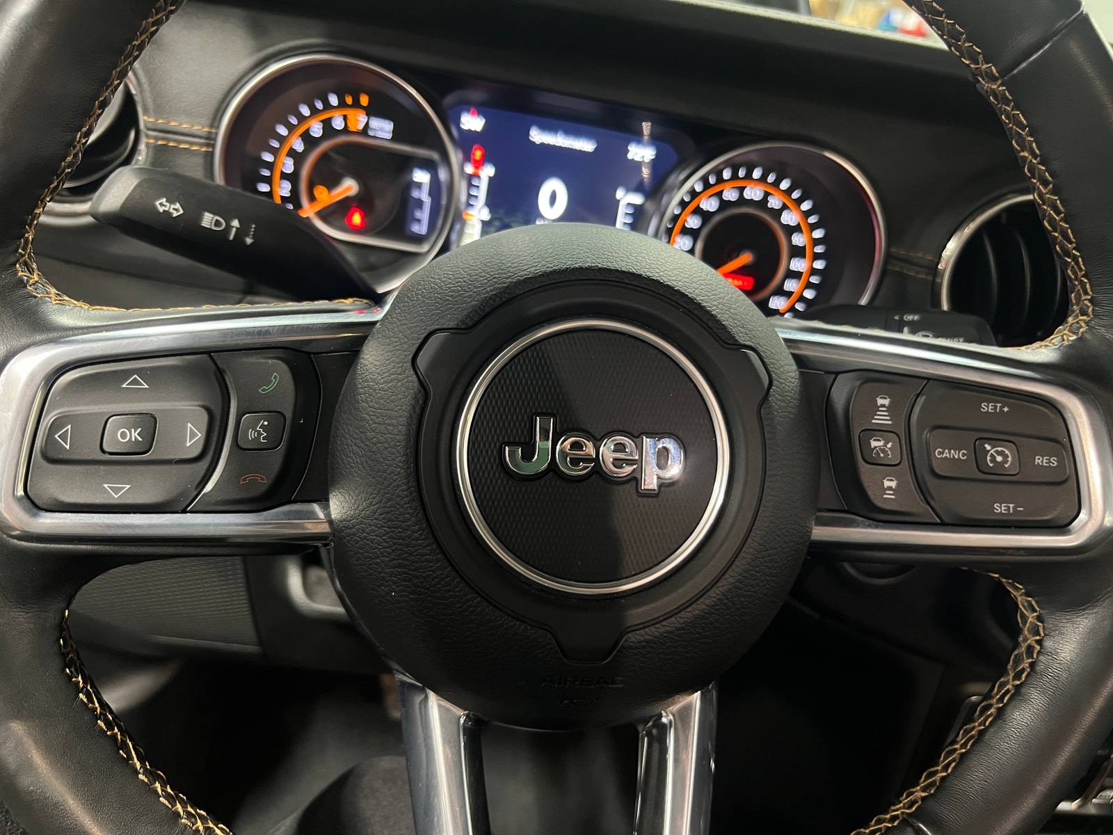 Thumbnail: 2022 Jeep Gladiator - 4