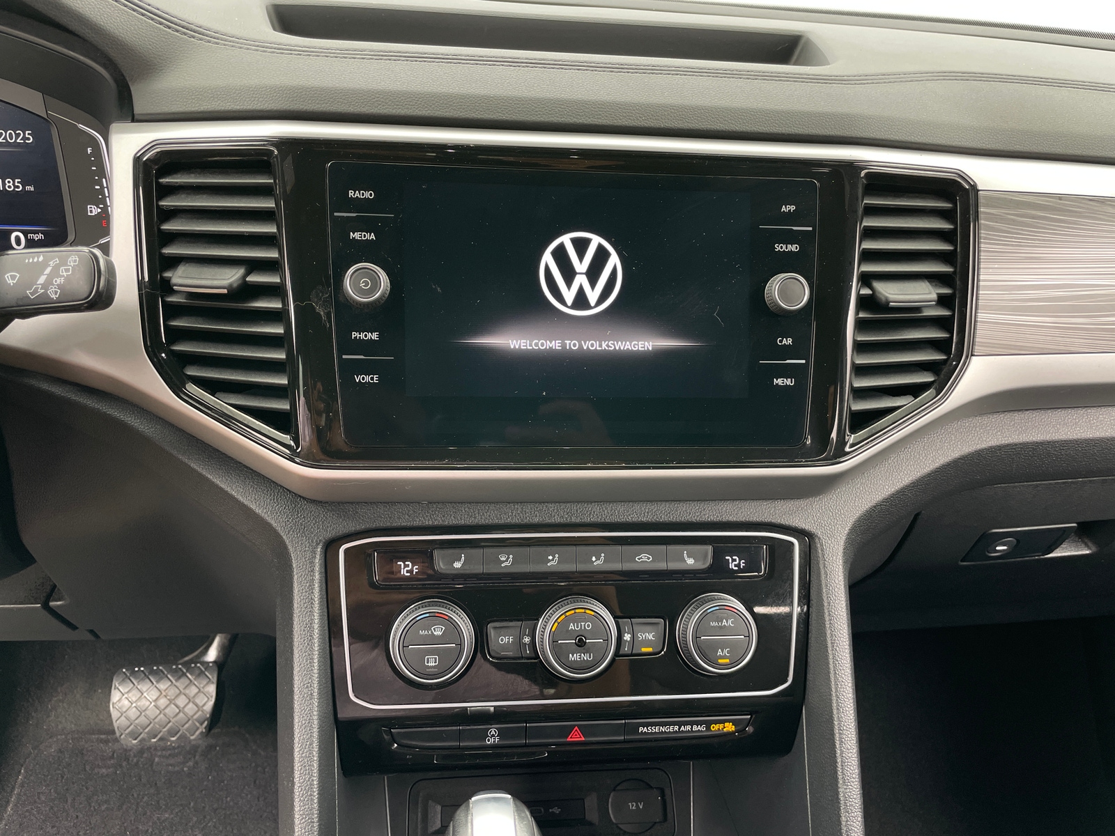 Thumbnail: 2022 Volkswagen Atlas - 3