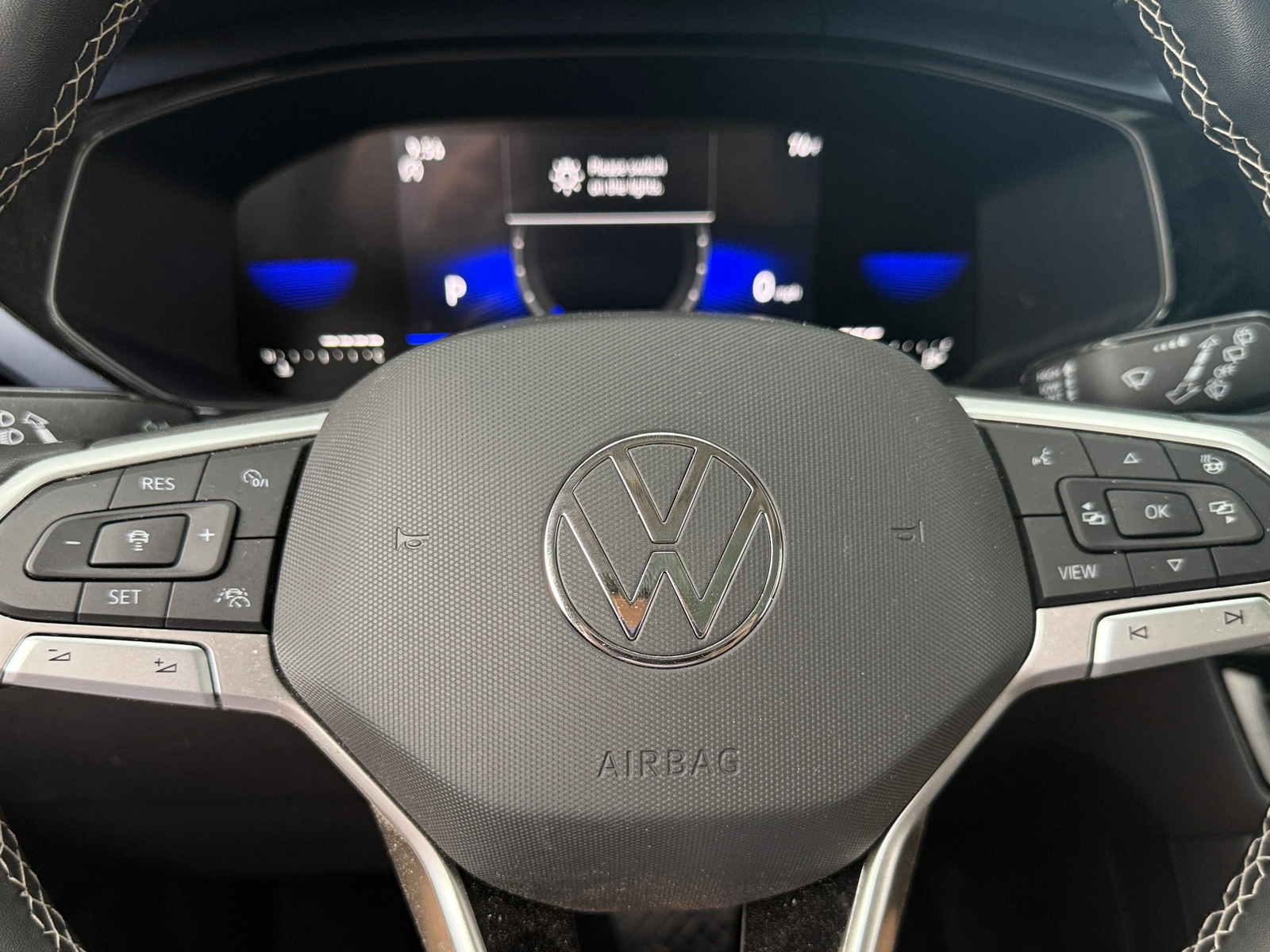 Thumbnail: 2022 Volkswagen Taos - 5