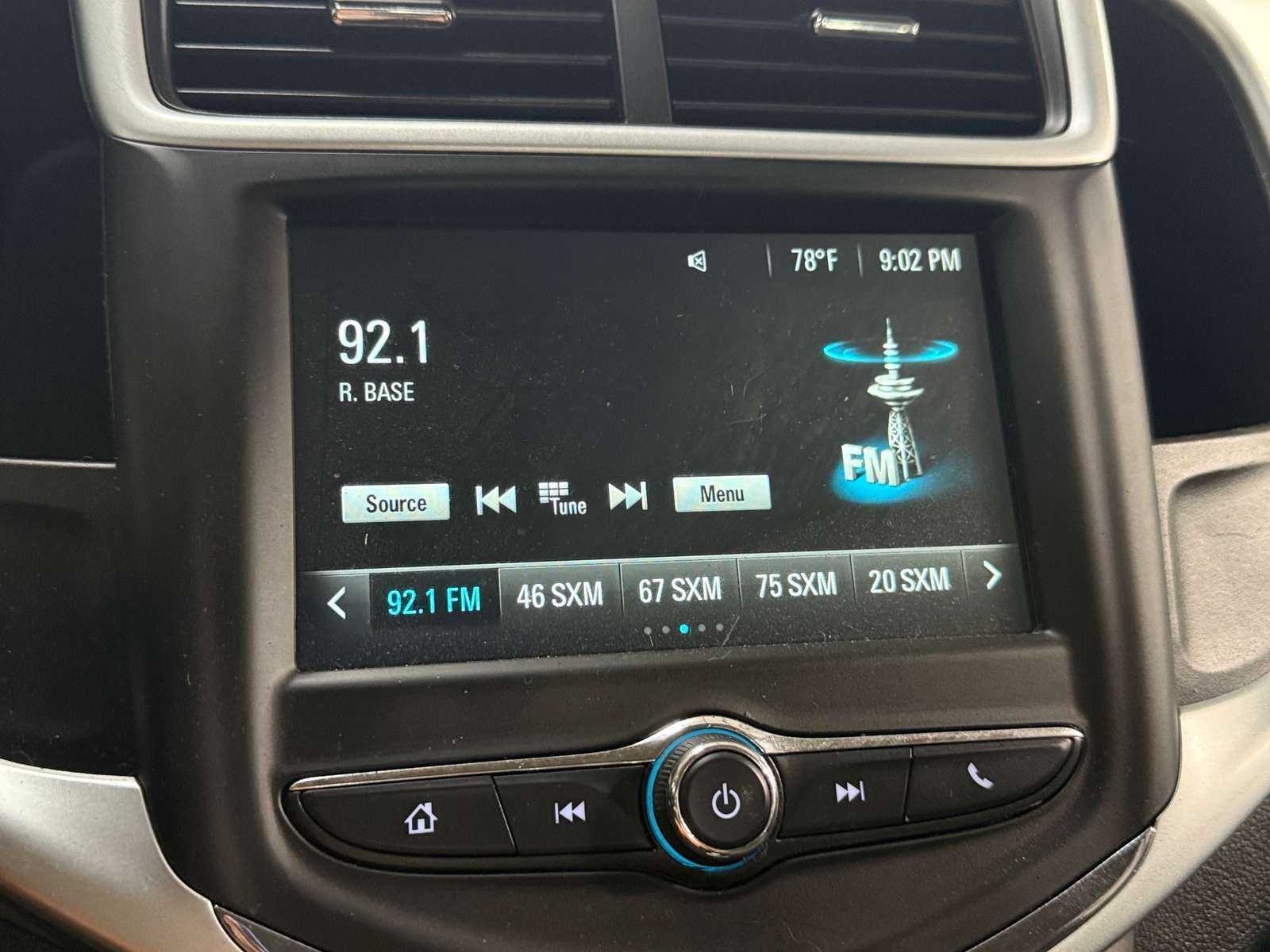 Thumbnail: 2017 Chevrolet Sonic - 4