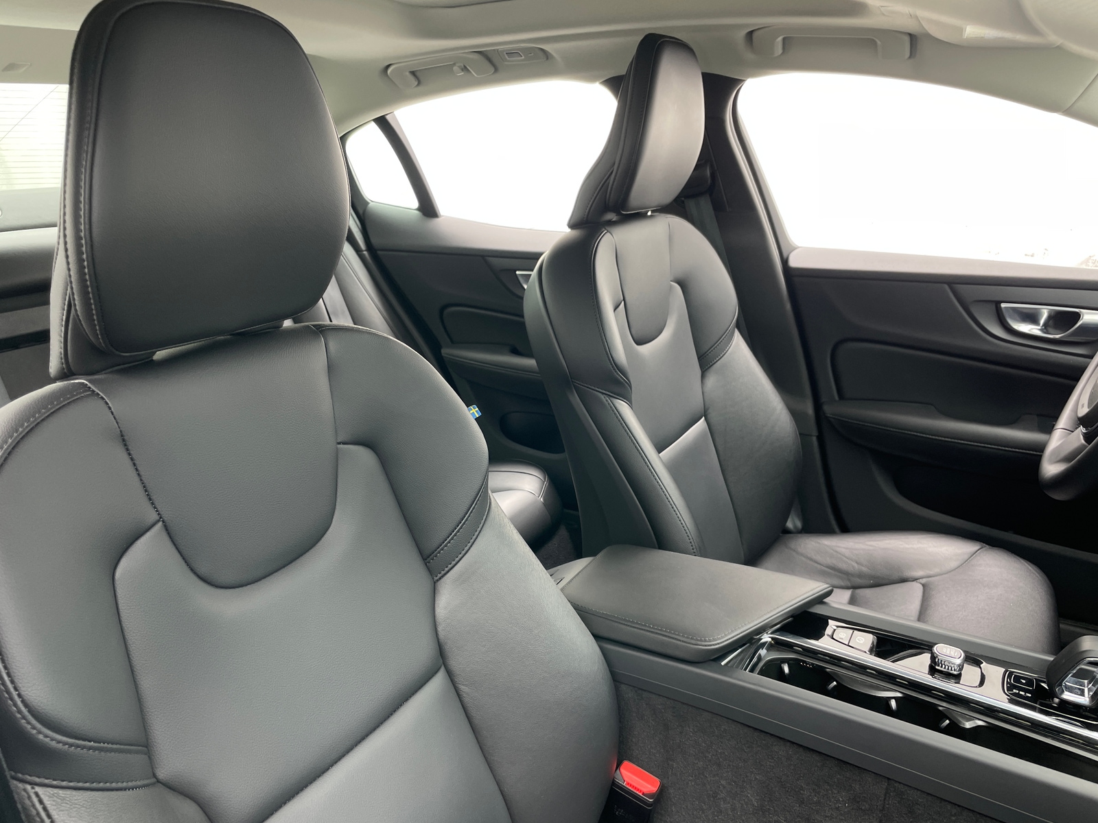 Thumbnail: 2025 Volvo S60 - 2