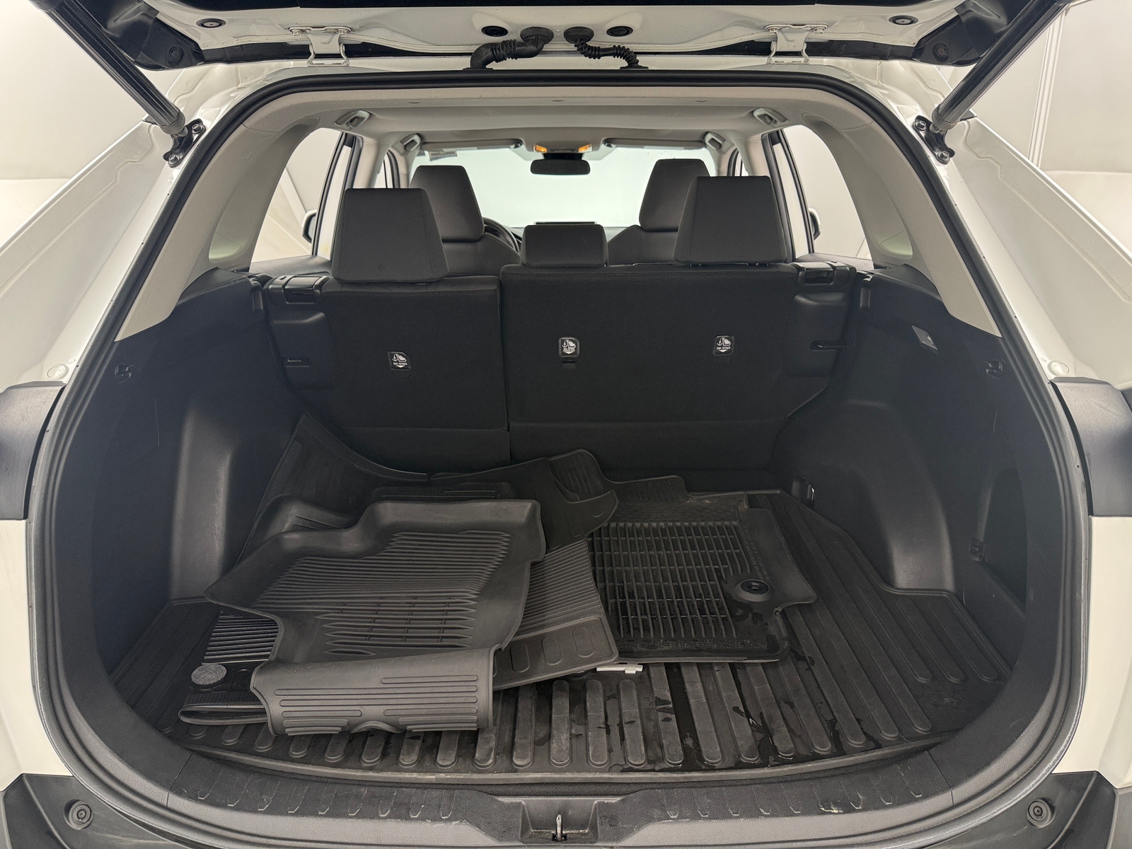 Thumbnail: 2019 Toyota RAV4 - 7