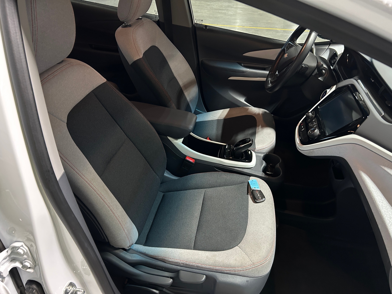Thumbnail: 2021 Chevrolet Bolt EV - 2