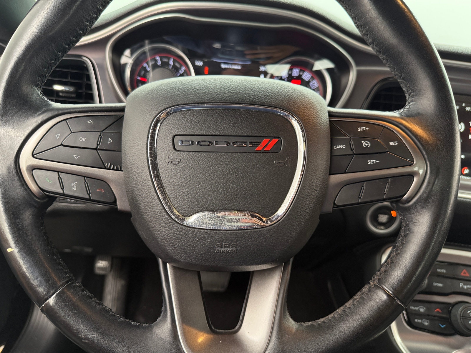 Thumbnail: 2019 Dodge Challenger - 4