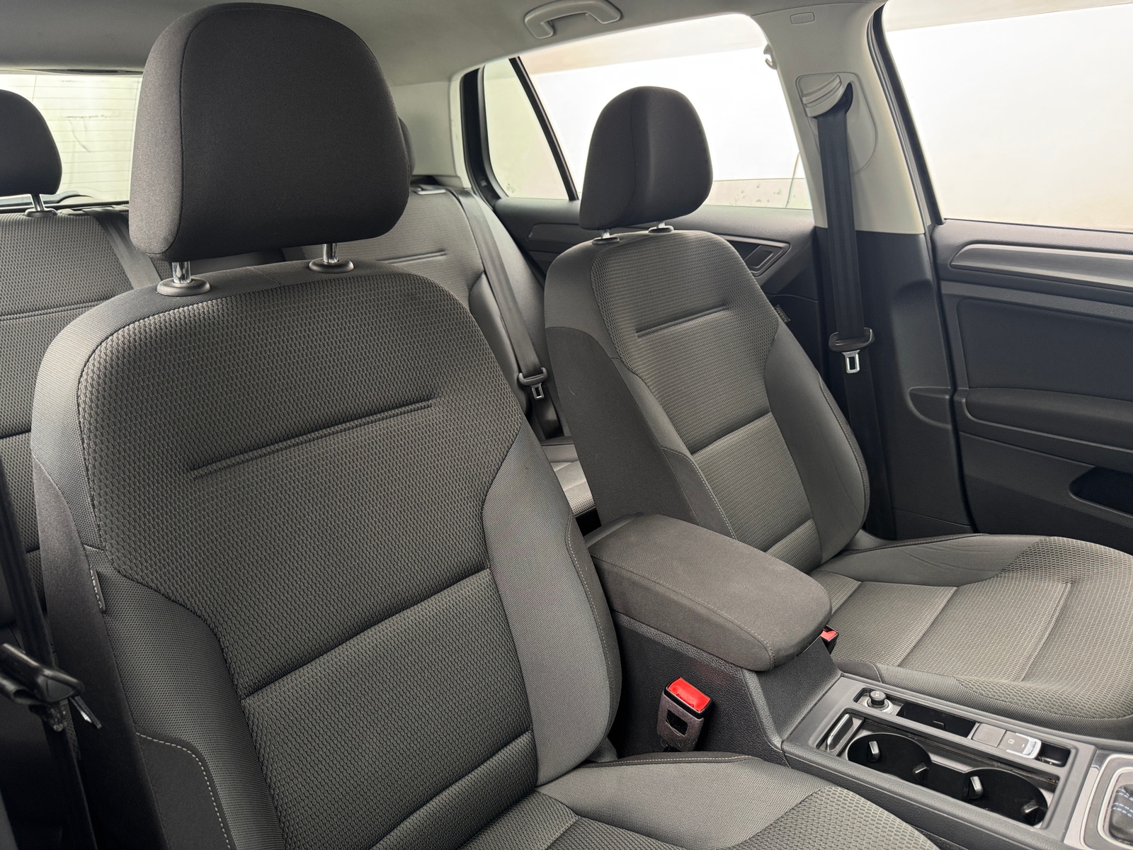 Thumbnail: 2019 Volkswagen e-Golf - 2