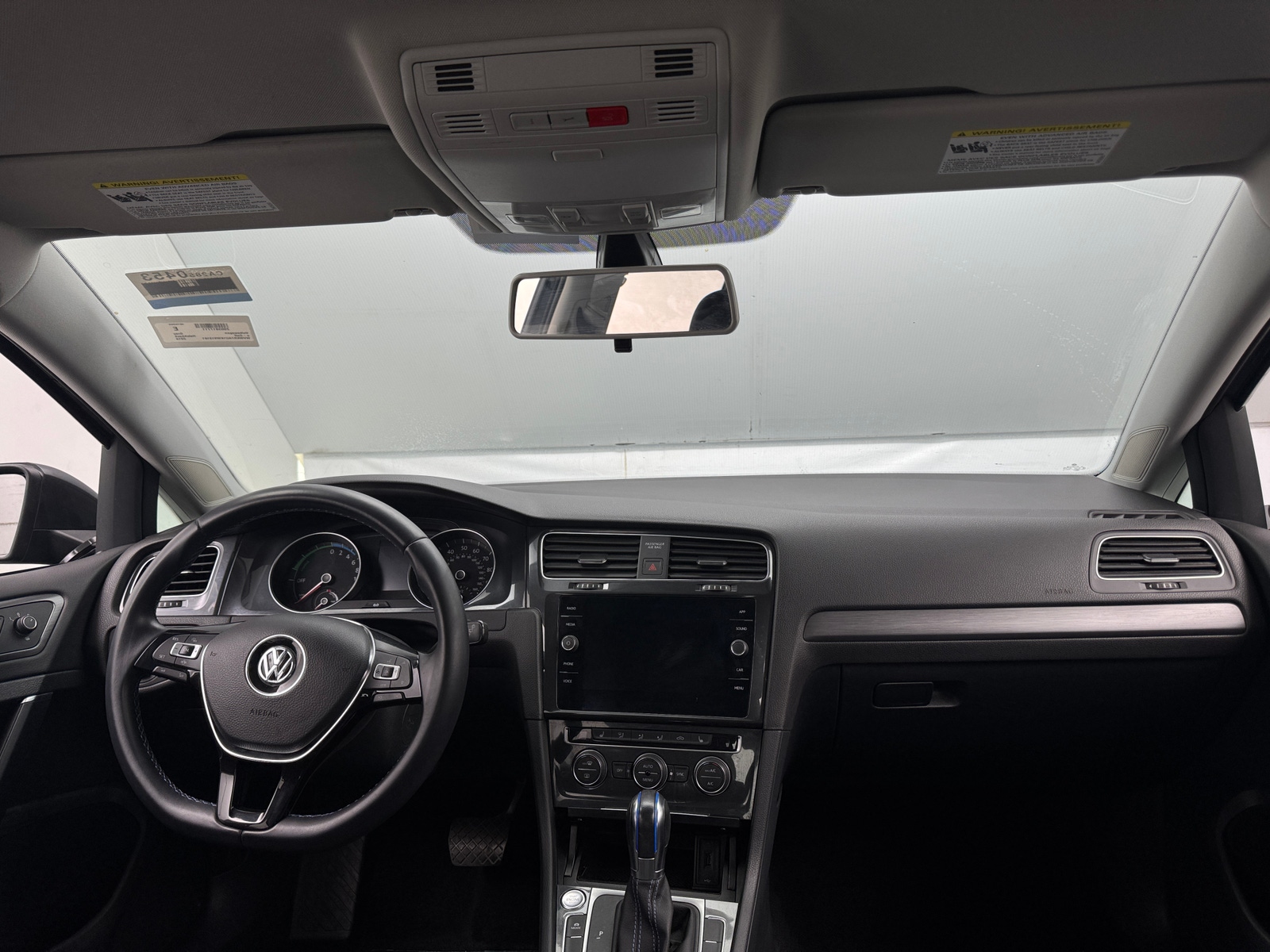 Thumbnail: 2019 Volkswagen e-Golf - 3