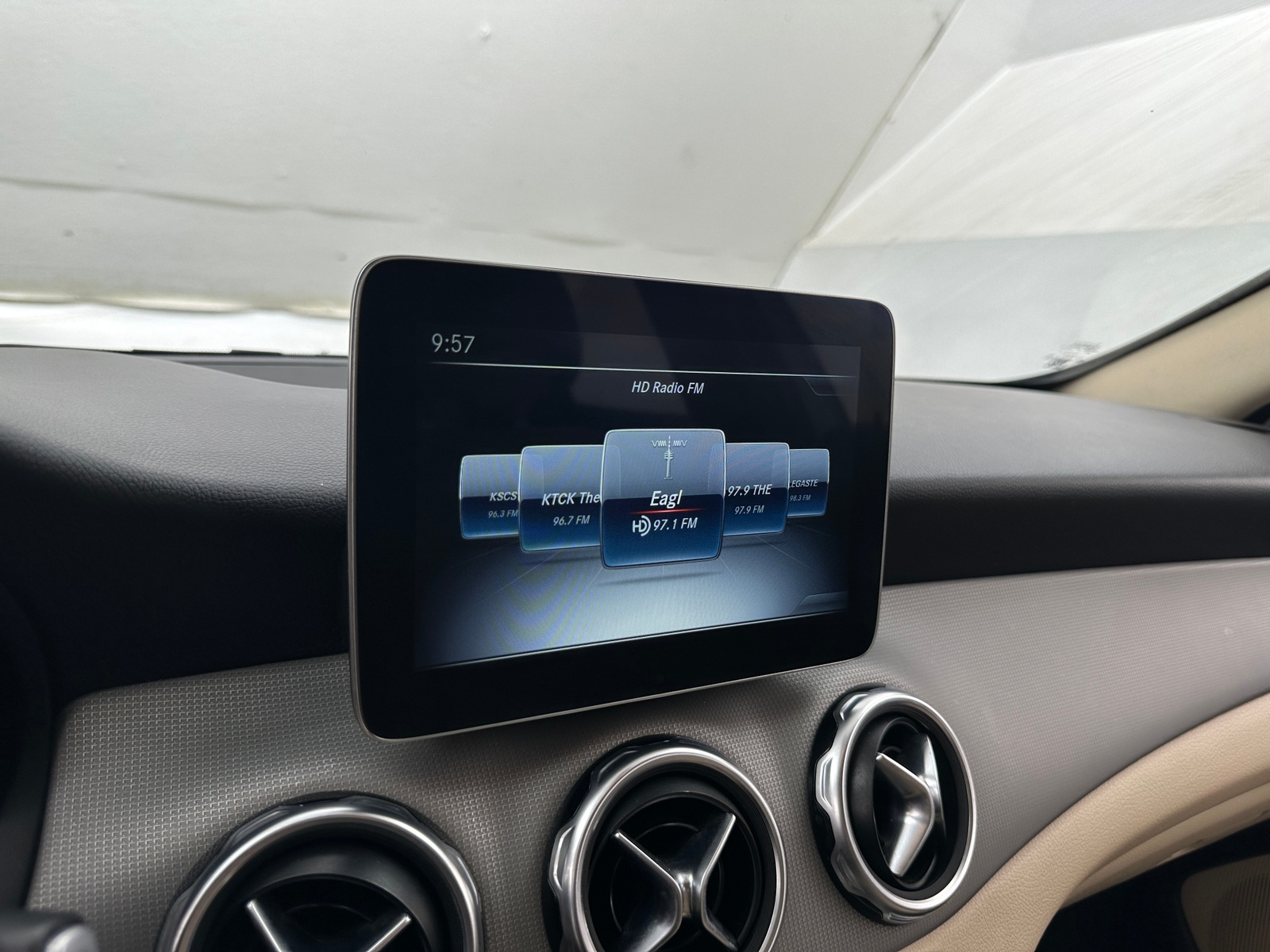 Thumbnail: 2018 Mercedes-Benz GLA - 3