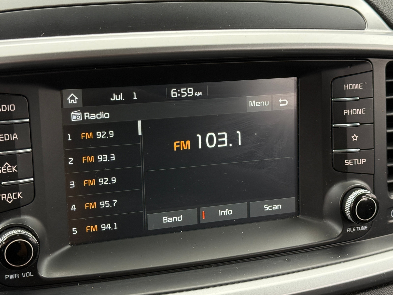 Thumbnail: 2020 Kia Sorento - 4