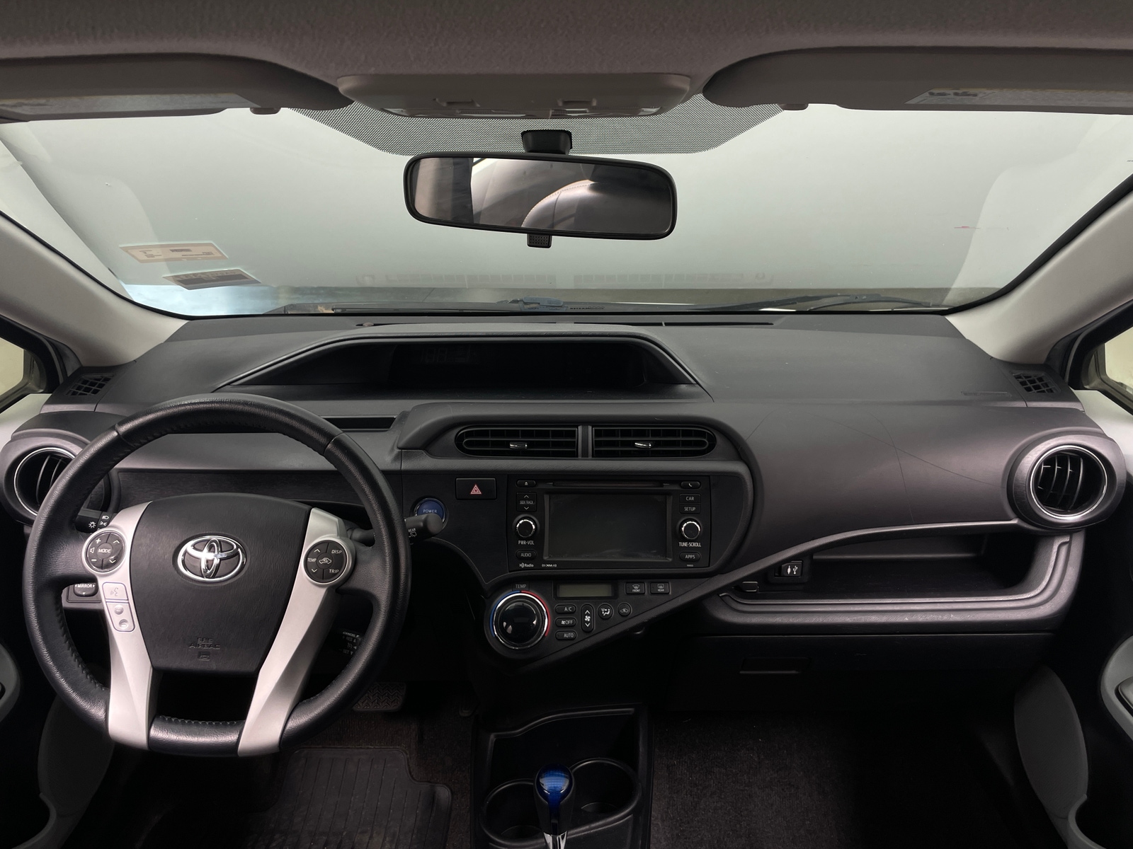 Thumbnail: 2013 Toyota Prius c - 2