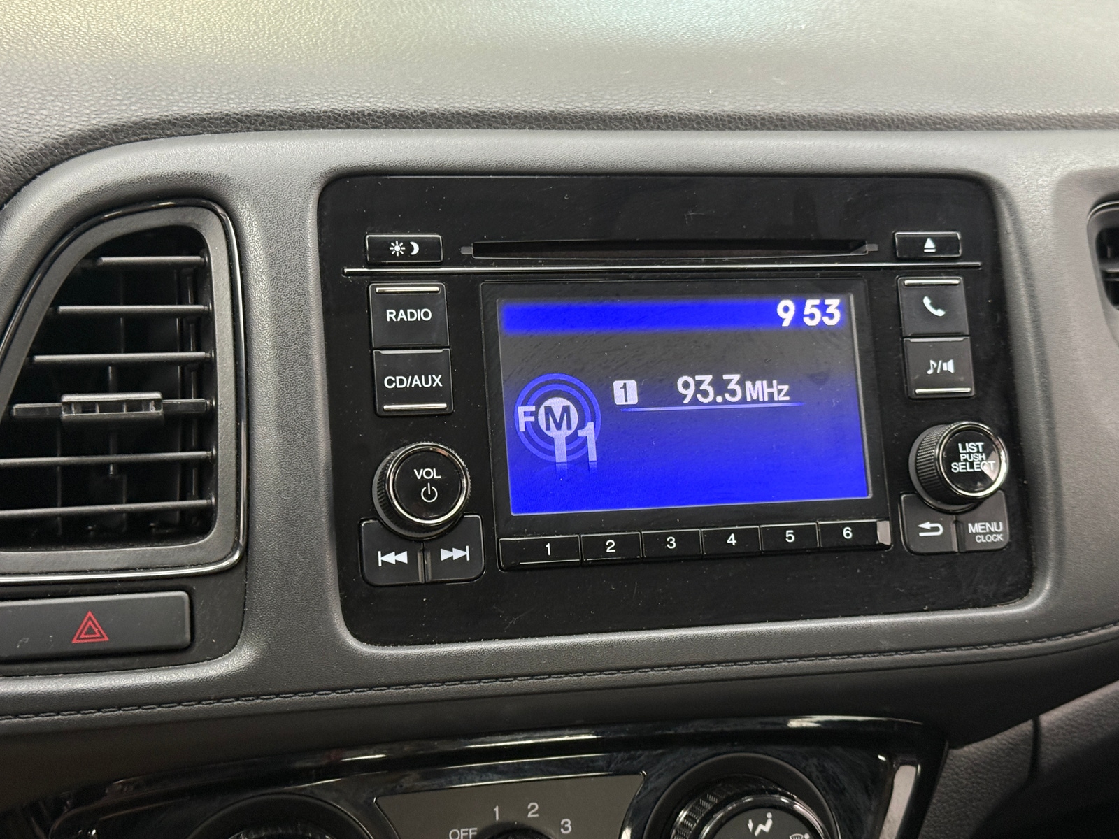 Thumbnail: 2016 Honda HR-V - 4