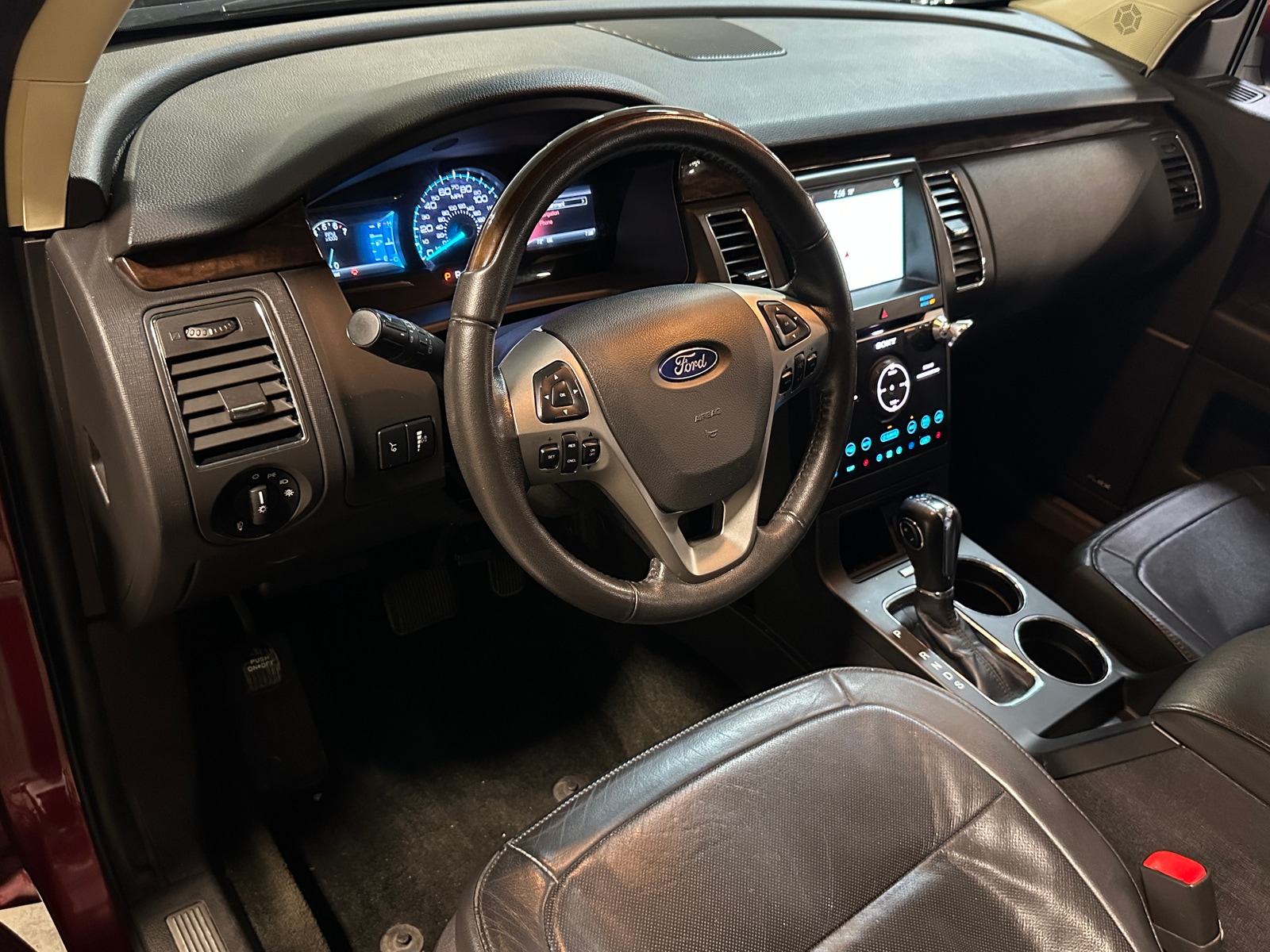 Thumbnail: 2016 Ford Flex - 3
