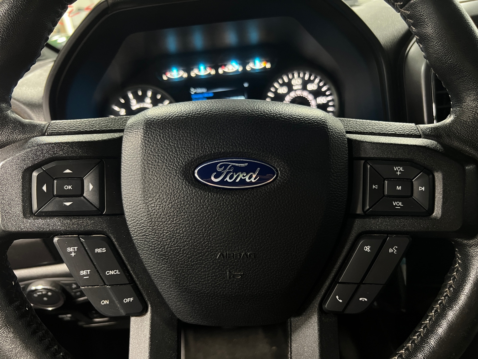 Thumbnail: 2019 Ford Econoline - 5