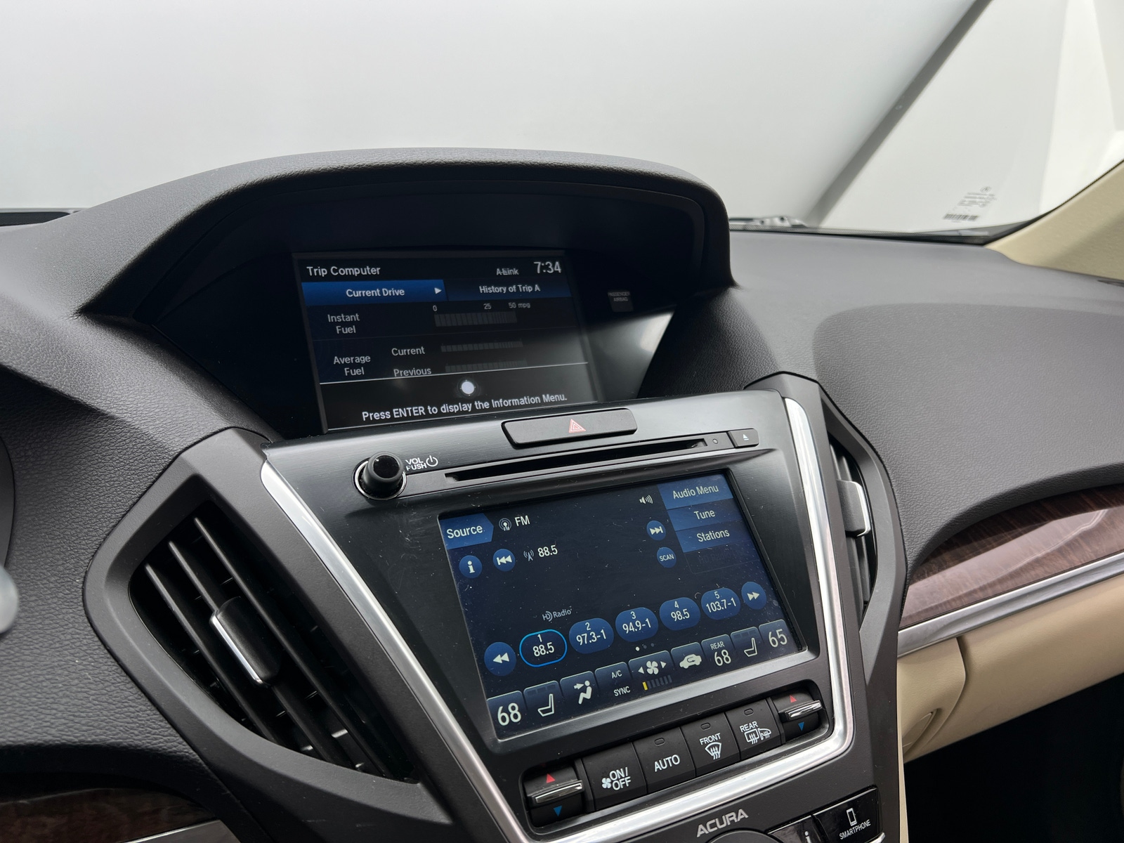 Thumbnail: 2018 Acura MDX - 3