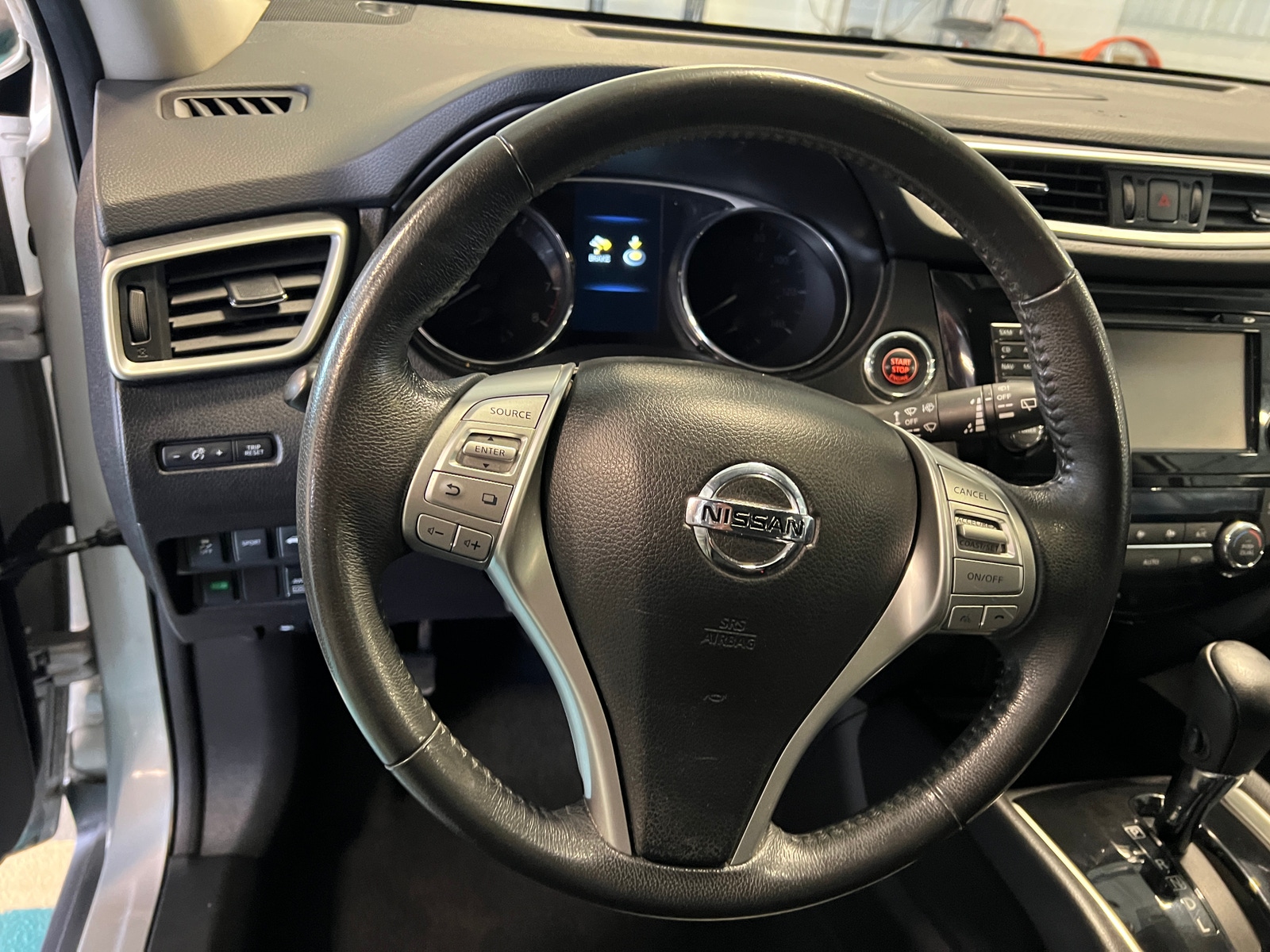 Thumbnail: 2015 Nissan Rogue - 5
