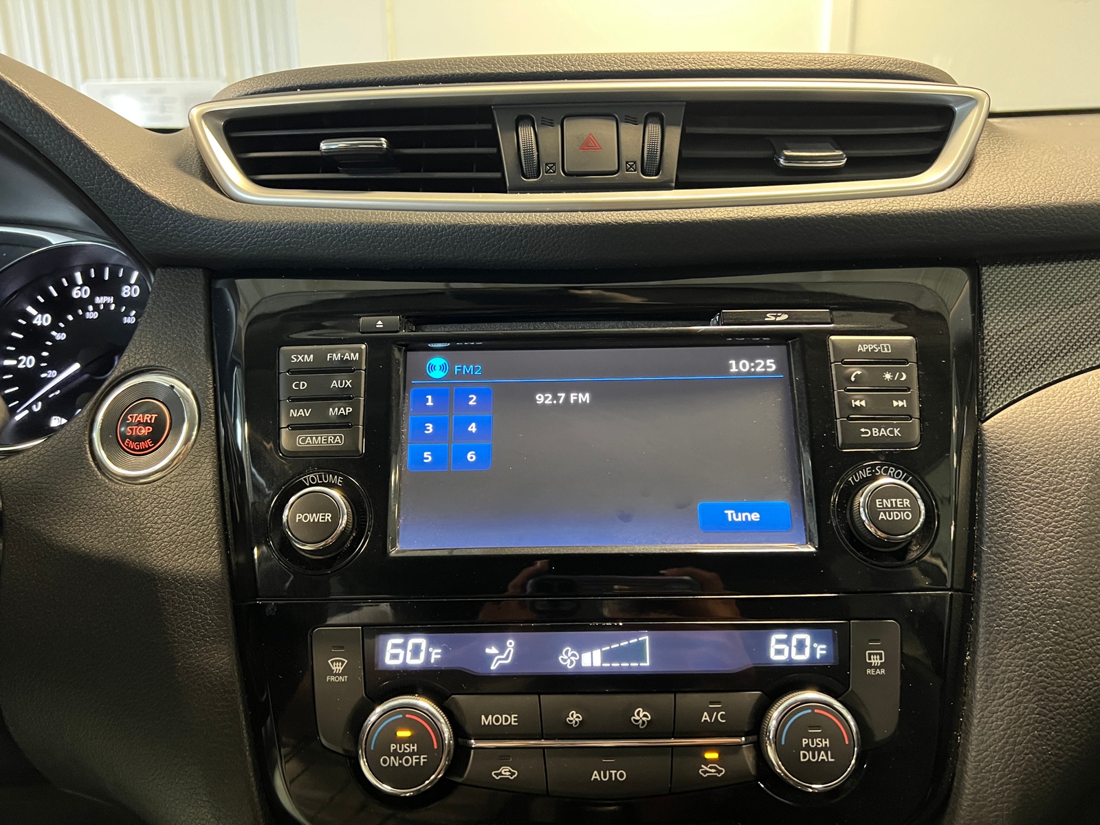 Thumbnail: 2015 Nissan Rogue - 4