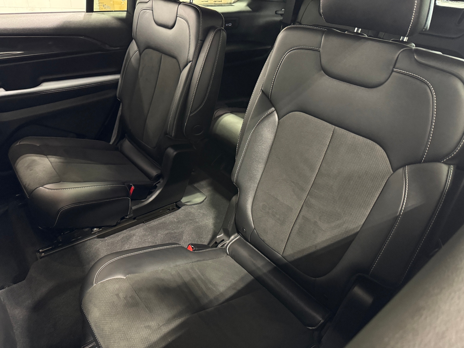 Thumbnail: 2022 Jeep Grand Cherokee L - 5