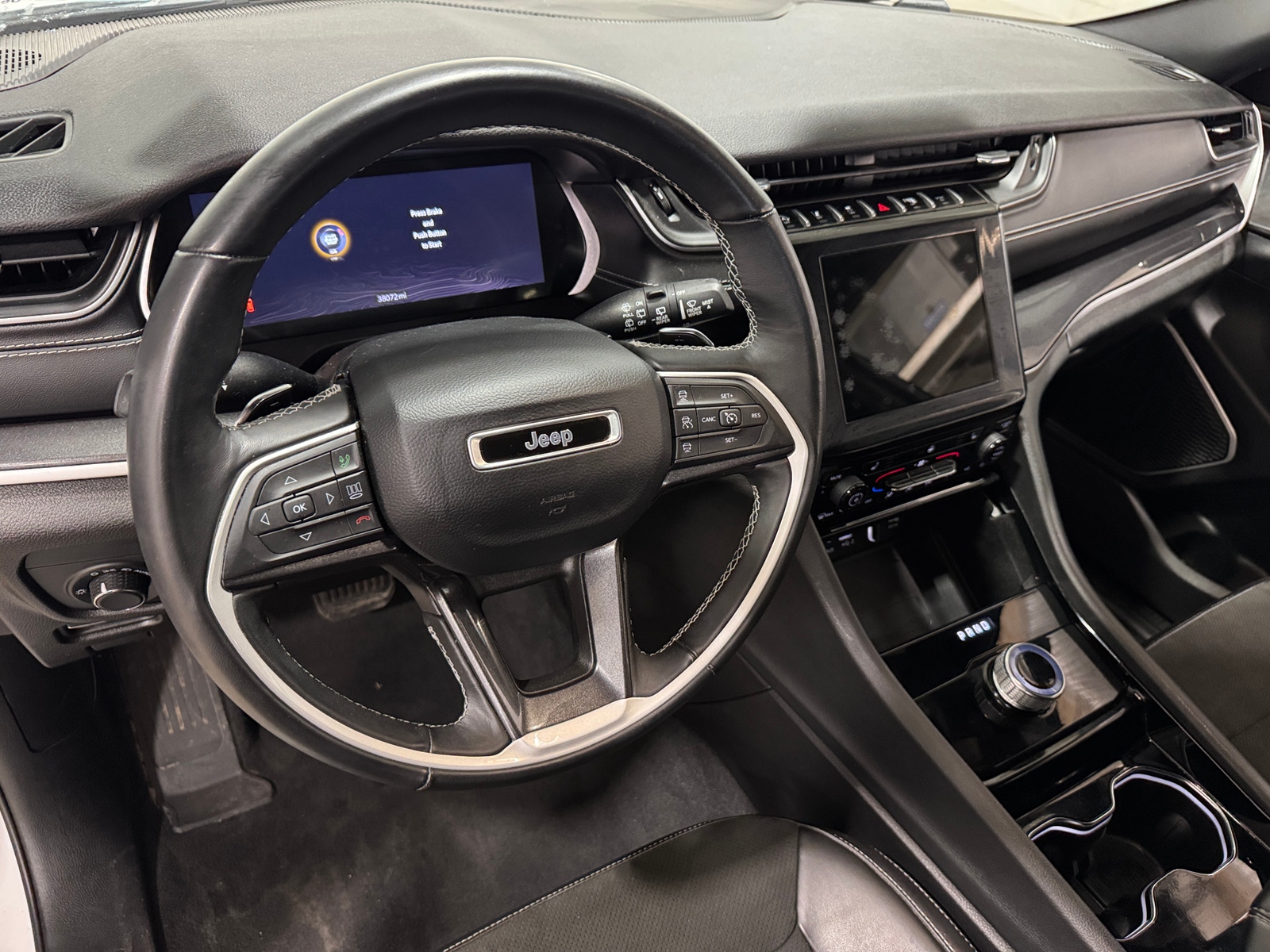 Thumbnail: 2022 Jeep Grand Cherokee L - 2