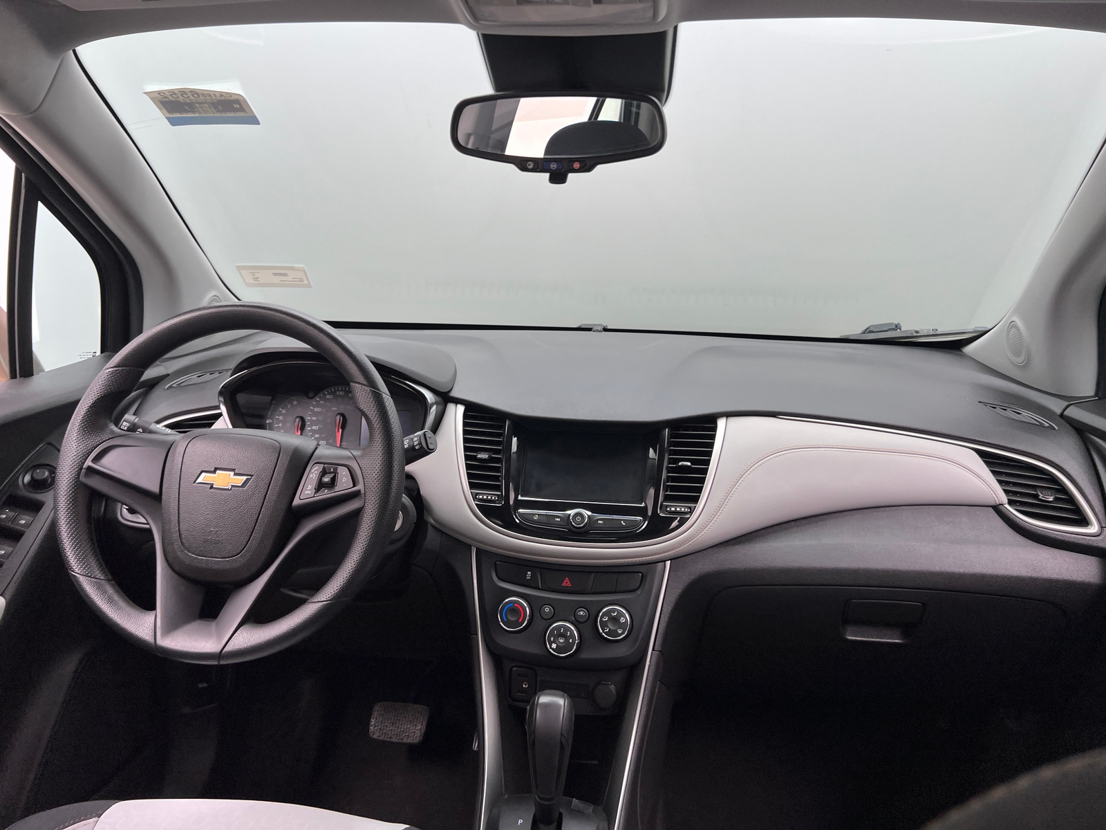 Thumbnail: 2018 Chevrolet Trax - 3