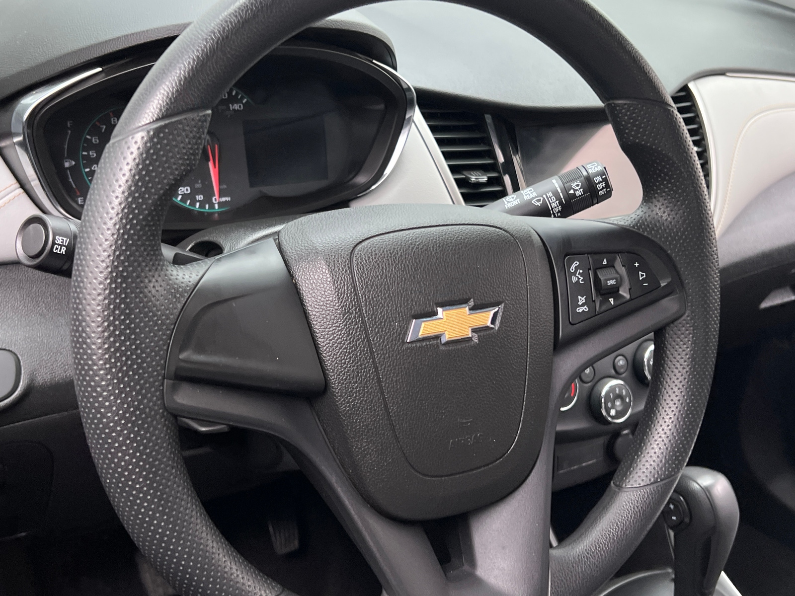 Thumbnail: 2018 Chevrolet Trax - 5