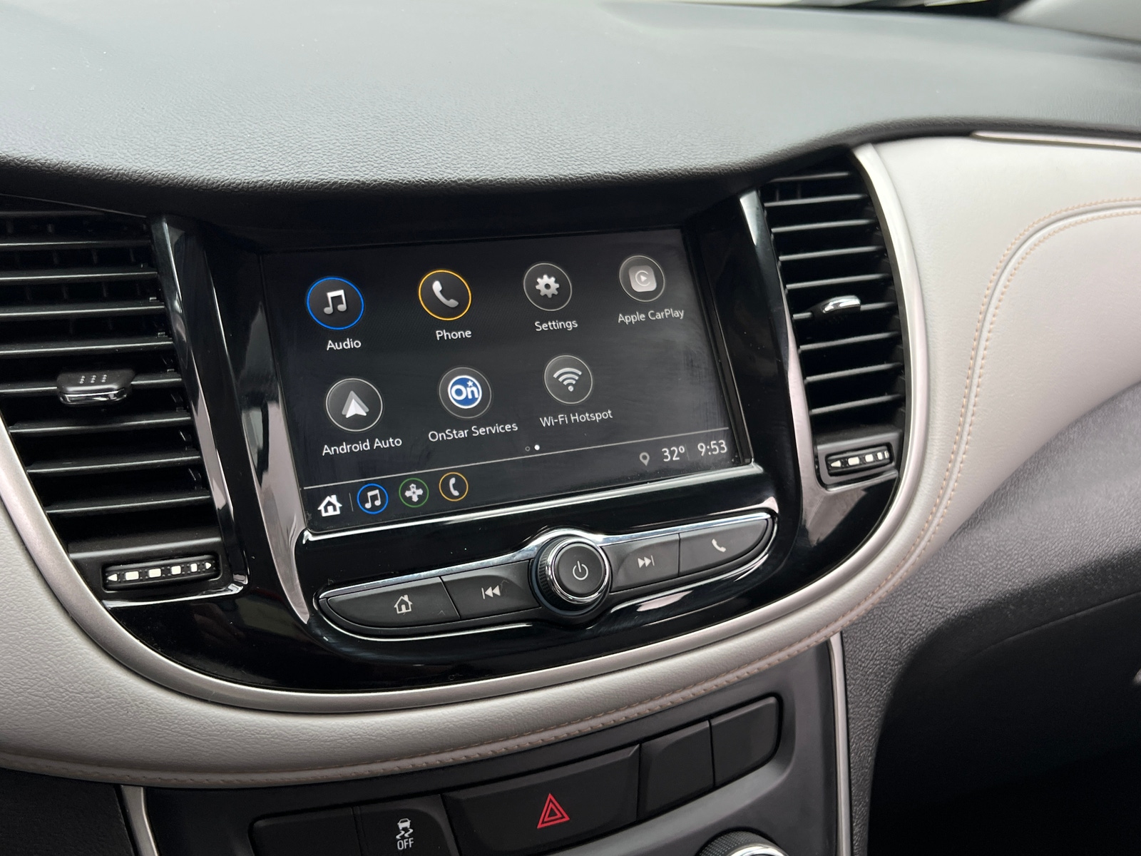 Thumbnail: 2018 Chevrolet Trax - 4