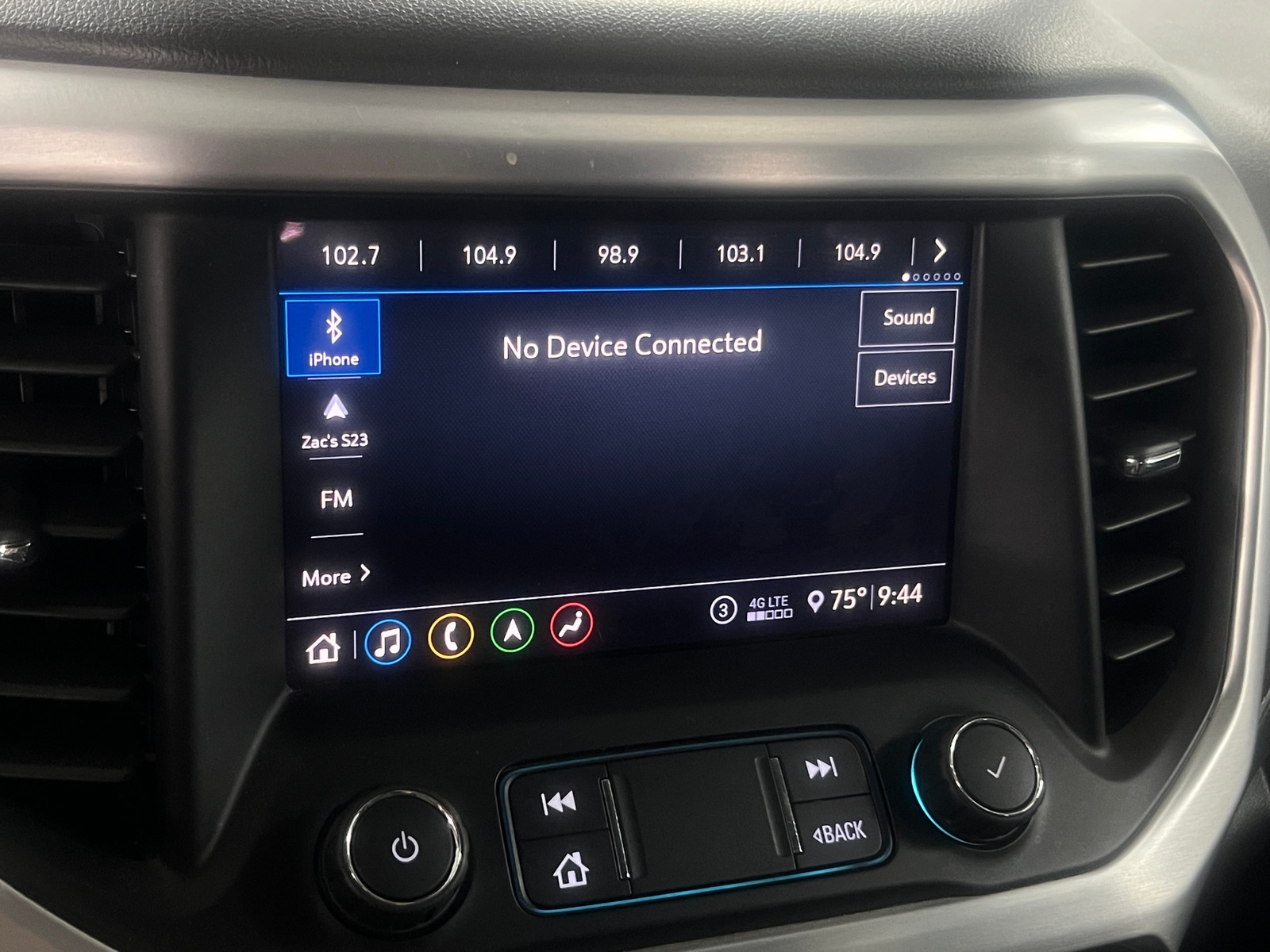 Thumbnail: 2020 GMC Acadia - 3