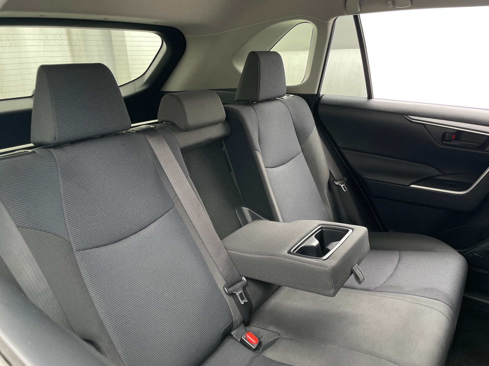Thumbnail: 2019 Toyota RAV4 - 6