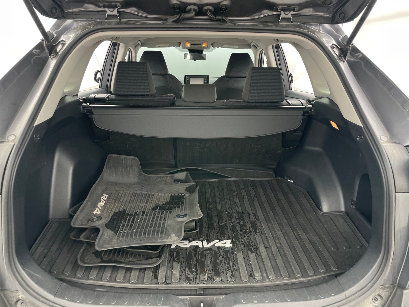 Thumbnail: 2019 Toyota RAV4 - 7