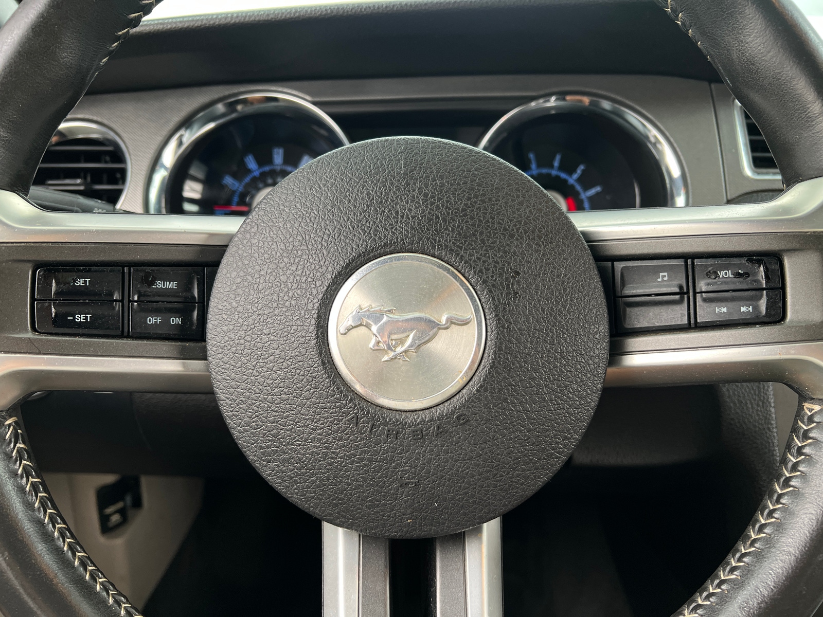 Thumbnail: 2010 Ford Mustang - 5