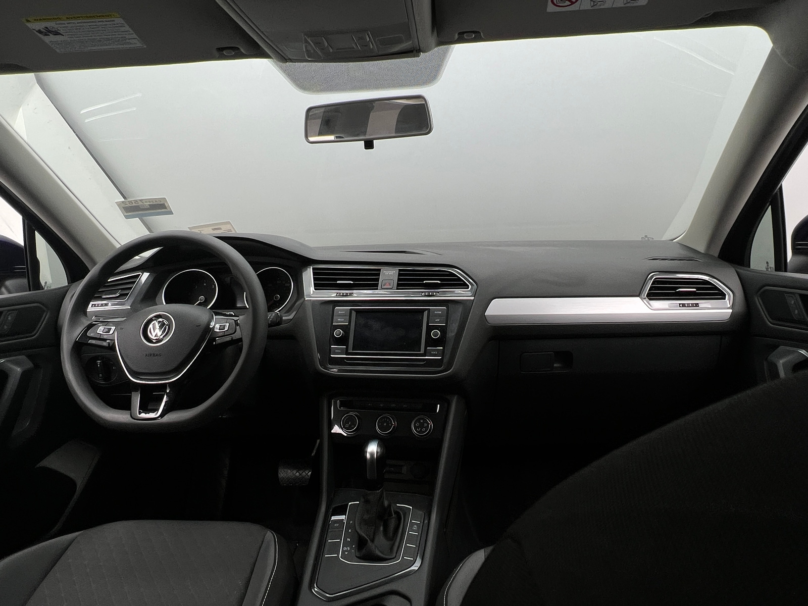 Thumbnail: 2021 Volkswagen Tiguan - 3