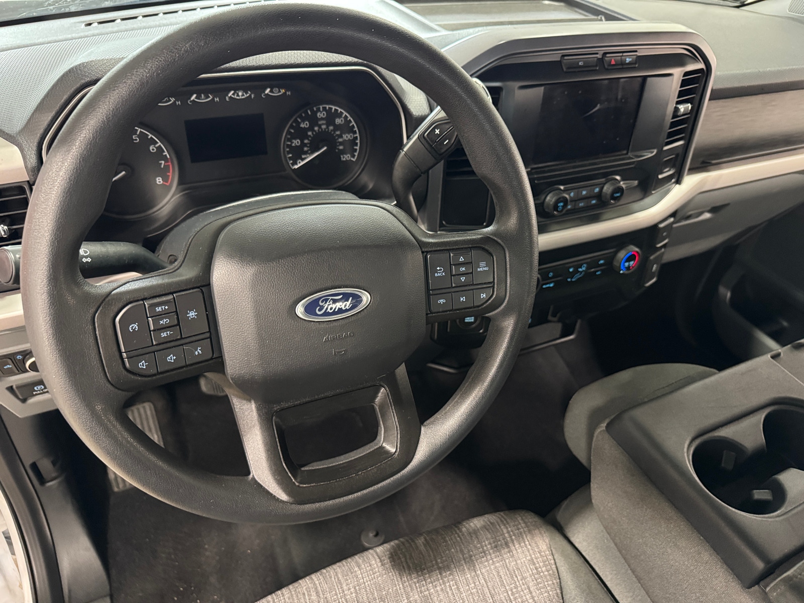 Thumbnail: 2023 Ford Econoline - 3