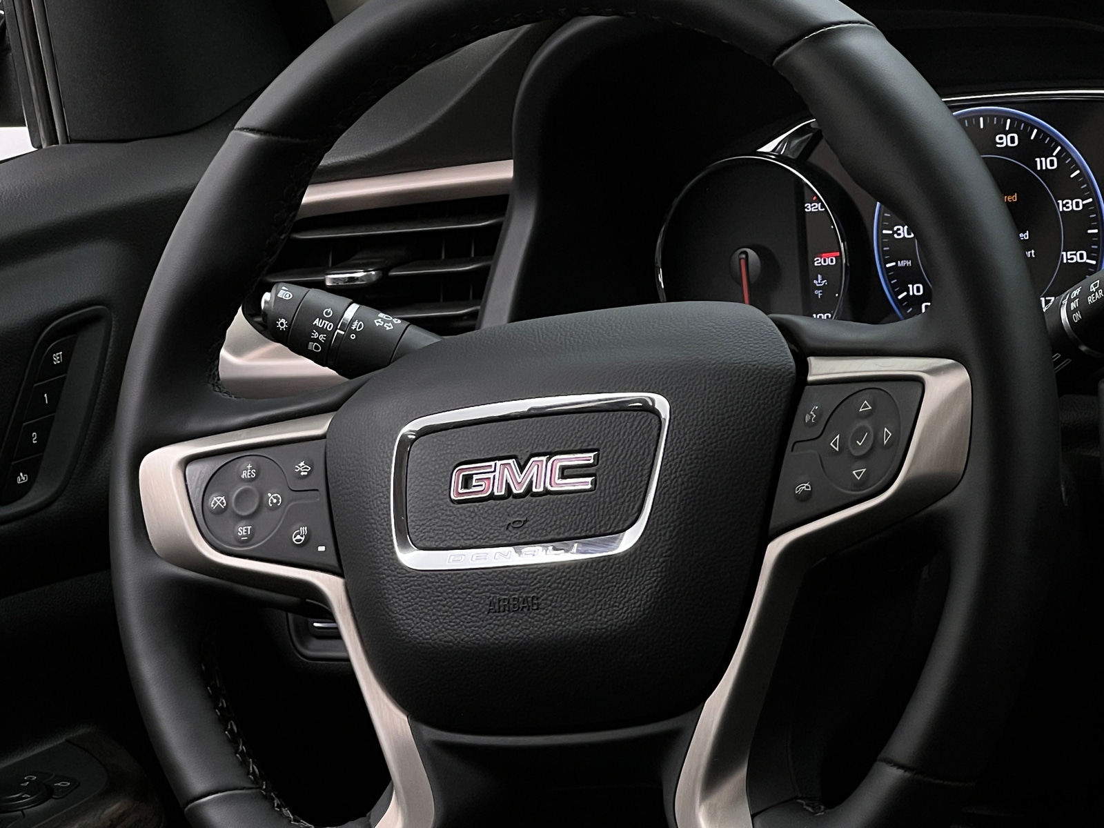 Thumbnail: 2023 GMC Acadia - 4