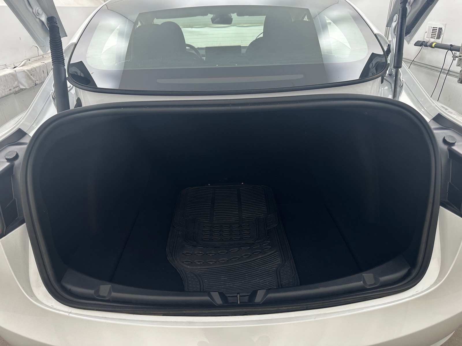 Thumbnail: 2023 Tesla Model 3 - 6