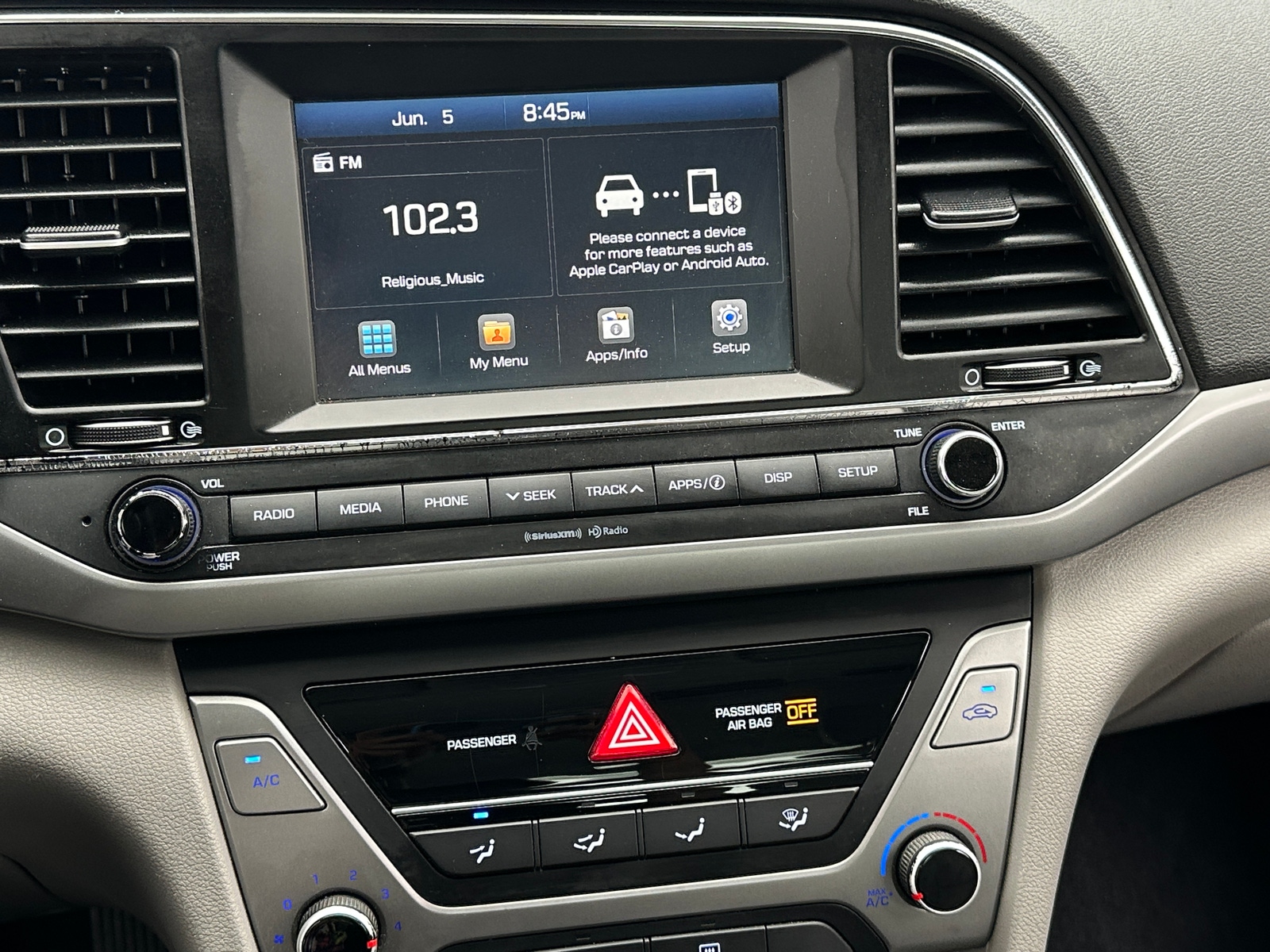Thumbnail: 2017 Hyundai Elantra - 4