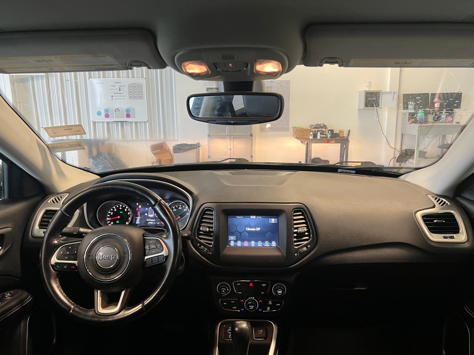 Thumbnail: 2019 Jeep Compass - 3