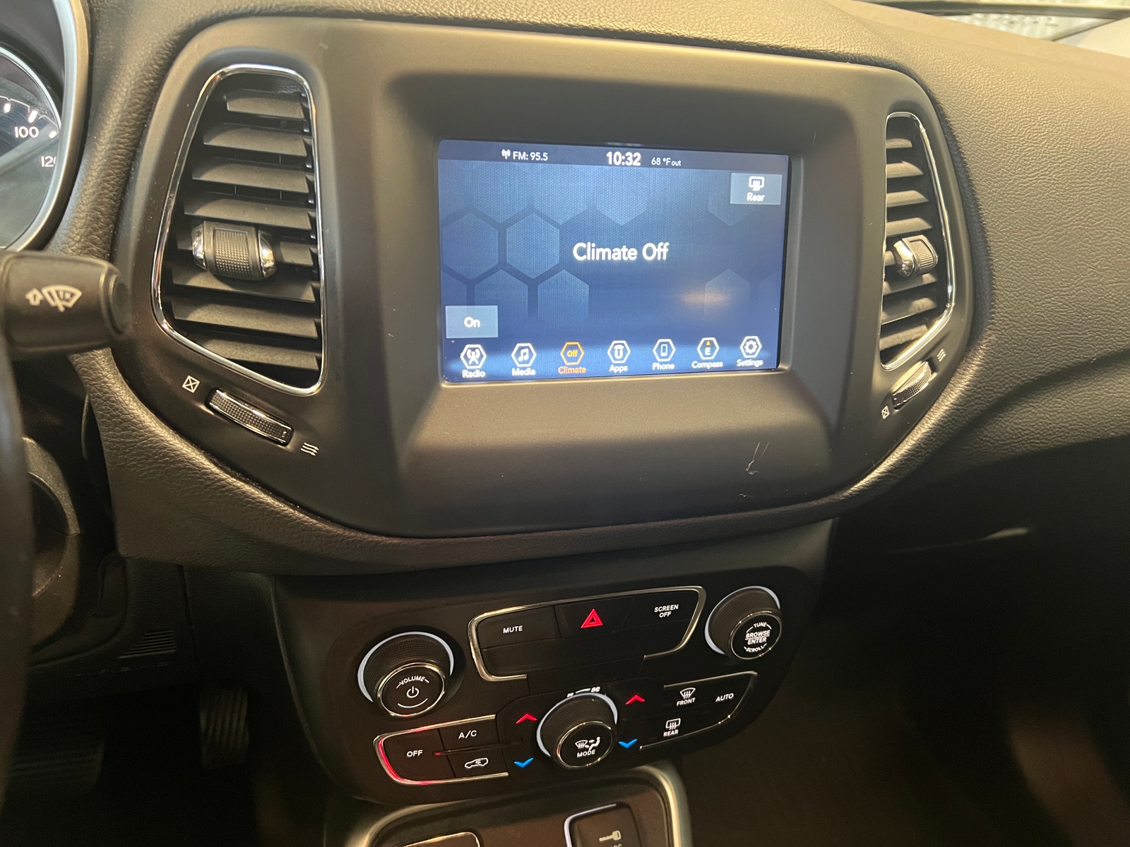 Thumbnail: 2019 Jeep Compass - 4