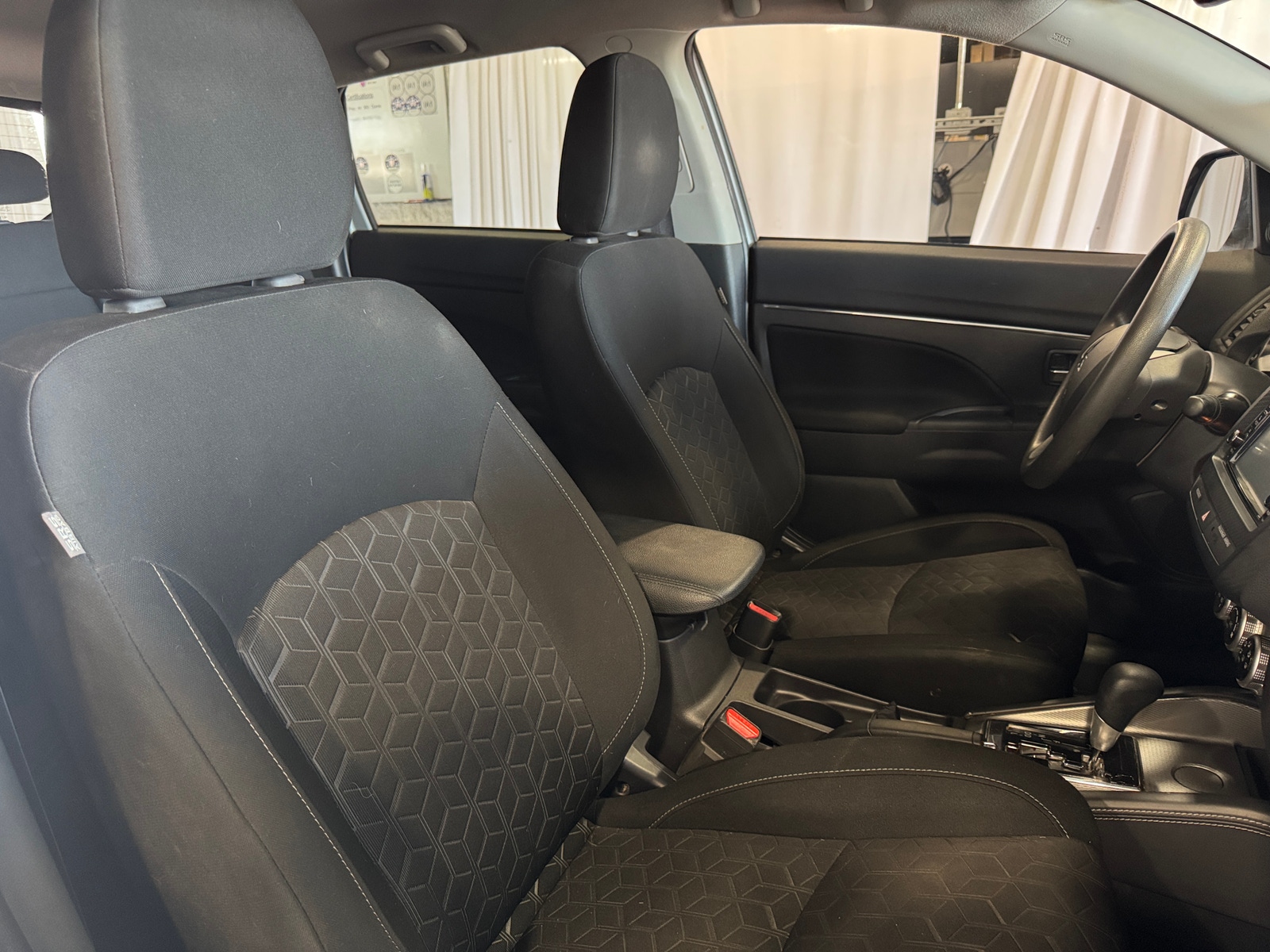 Thumbnail: 2022 Mitsubishi Outlander Sport - 2