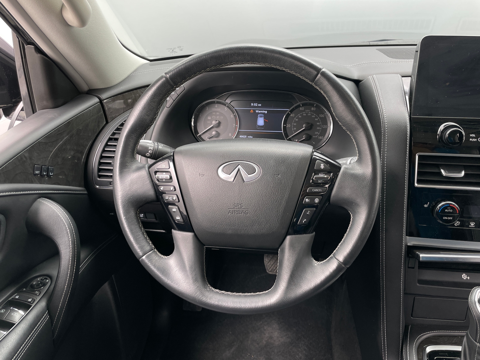 Thumbnail: 2023 INFINITI QX80 - 4