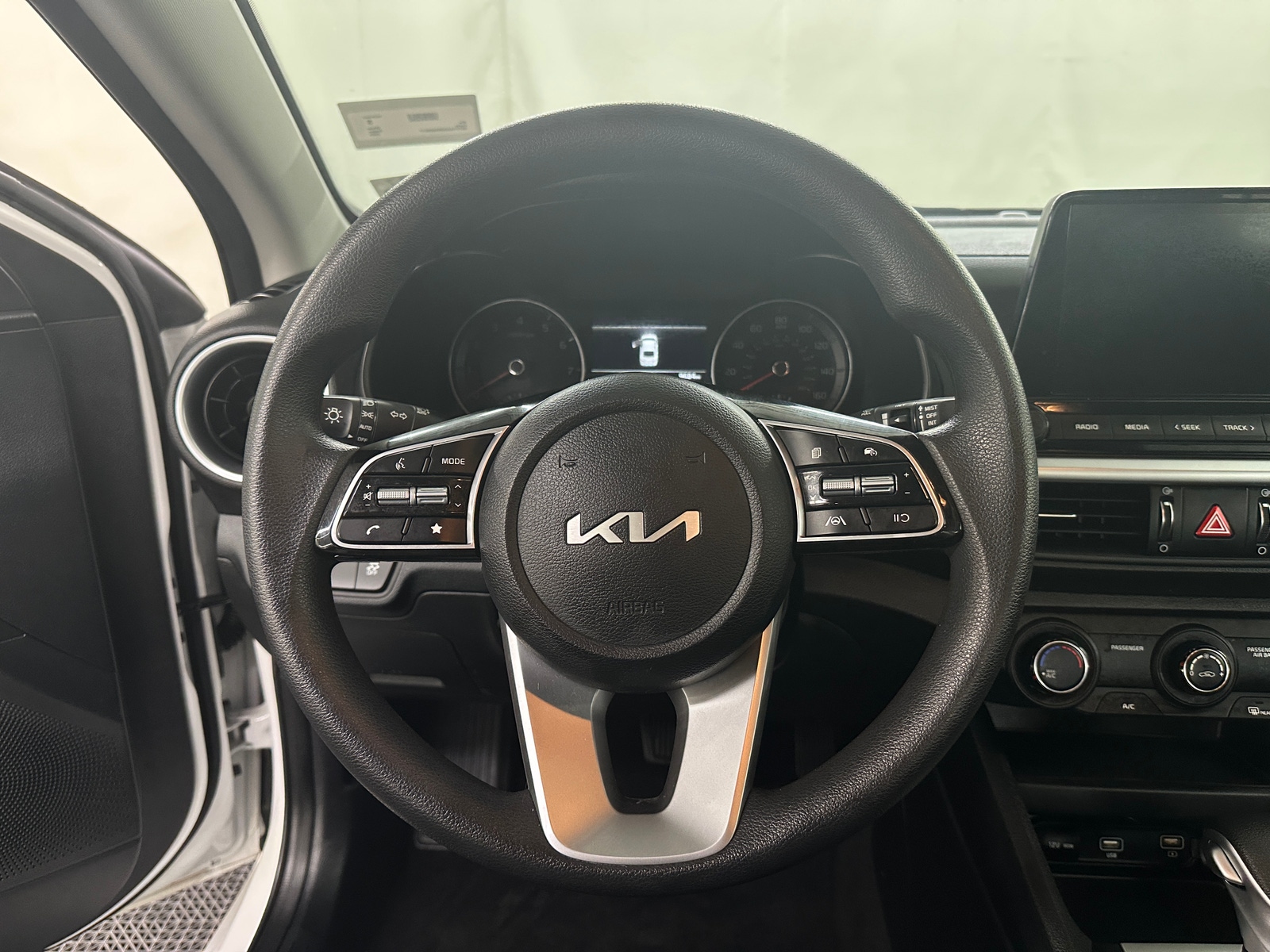 Thumbnail: 2024 Kia Forte - 5